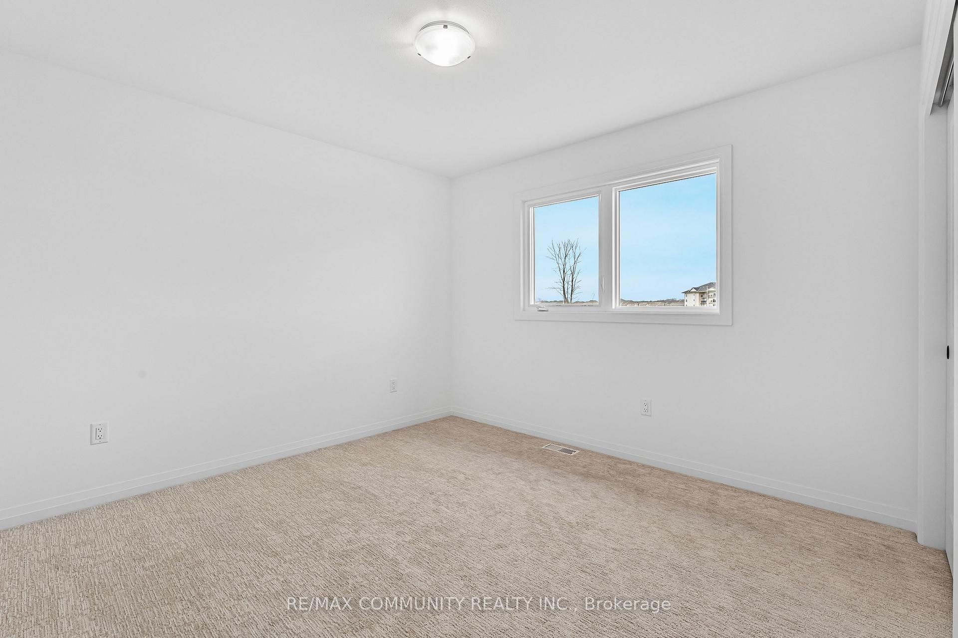 Photo 15 of 125 Westcott Road, Welland, West Welland — HOMEH