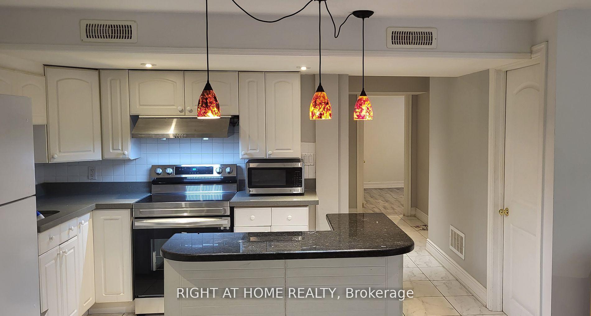 Photo 2 of 69 Morgan Avenue, Markham, Thornhill — HOMEH