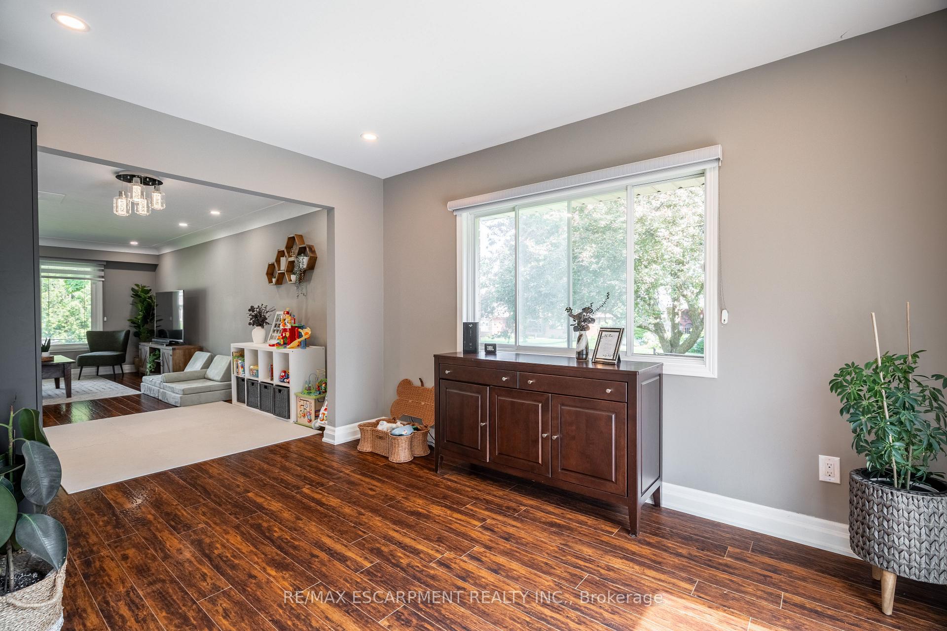 Photo 12 of 12 Southmeadow Court, Hamilton, Stoney Creek — HOMEH