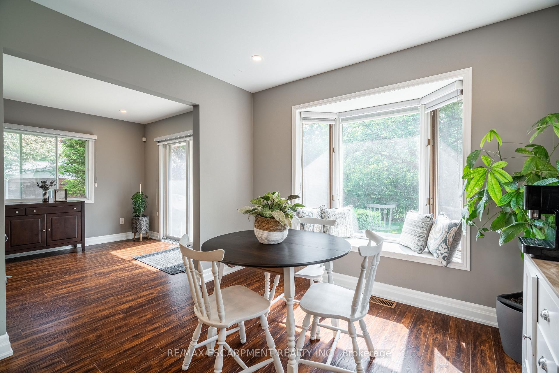 Photo 18 of 12 Southmeadow Court, Hamilton, Stoney Creek — HOMEH