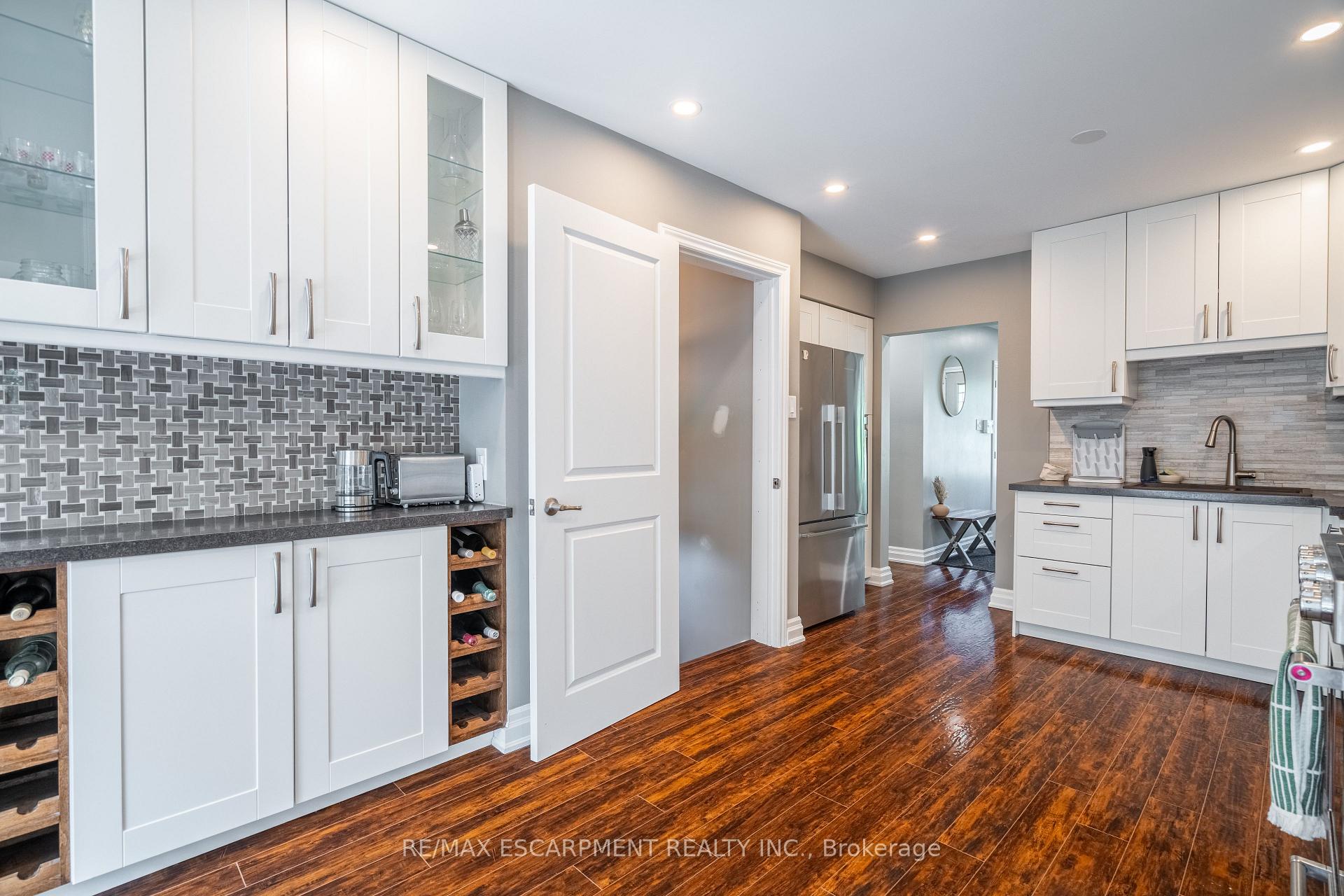 Photo 15 of 12 Southmeadow Court, Hamilton, Stoney Creek — HOMEH