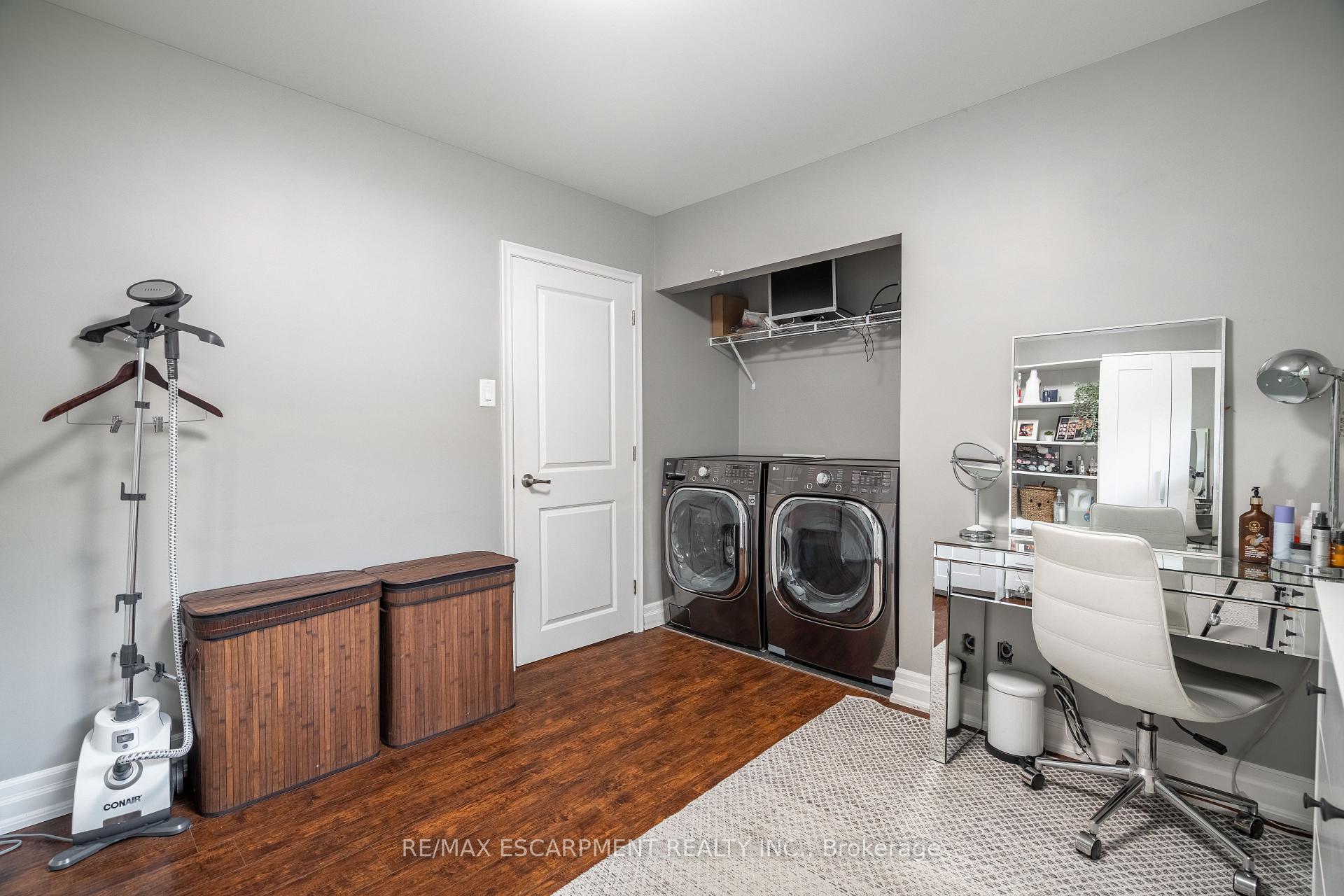 Photo 23 of 12 Southmeadow Court, Hamilton, Stoney Creek — HOMEH