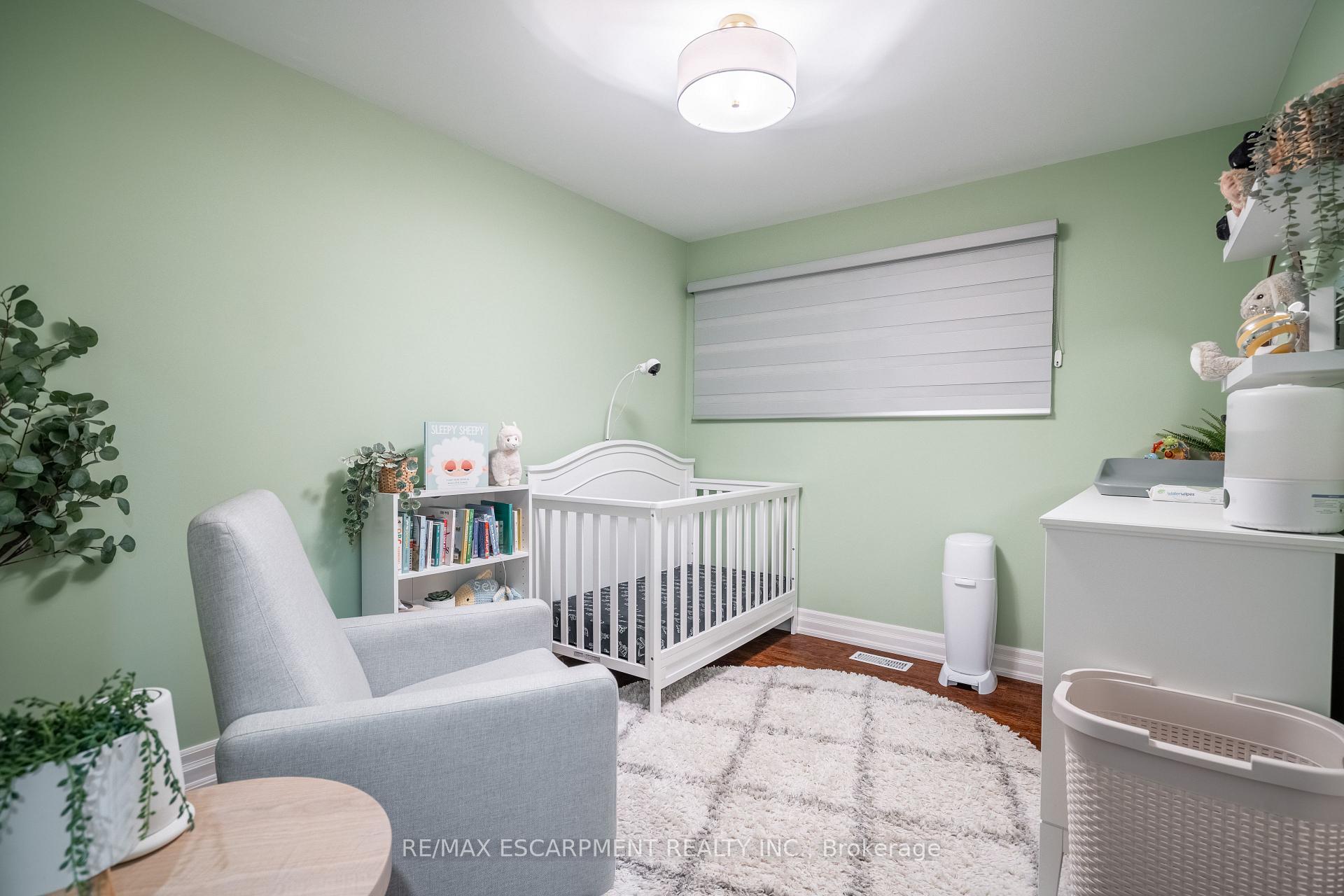 Photo 21 of 12 Southmeadow Court, Hamilton, Stoney Creek — HOMEH