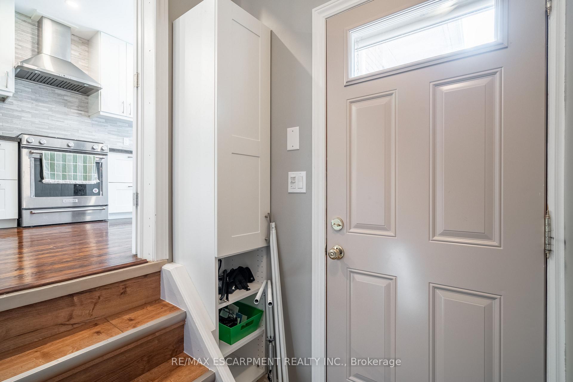Photo 24 of 12 Southmeadow Court, Hamilton, Stoney Creek — HOMEH