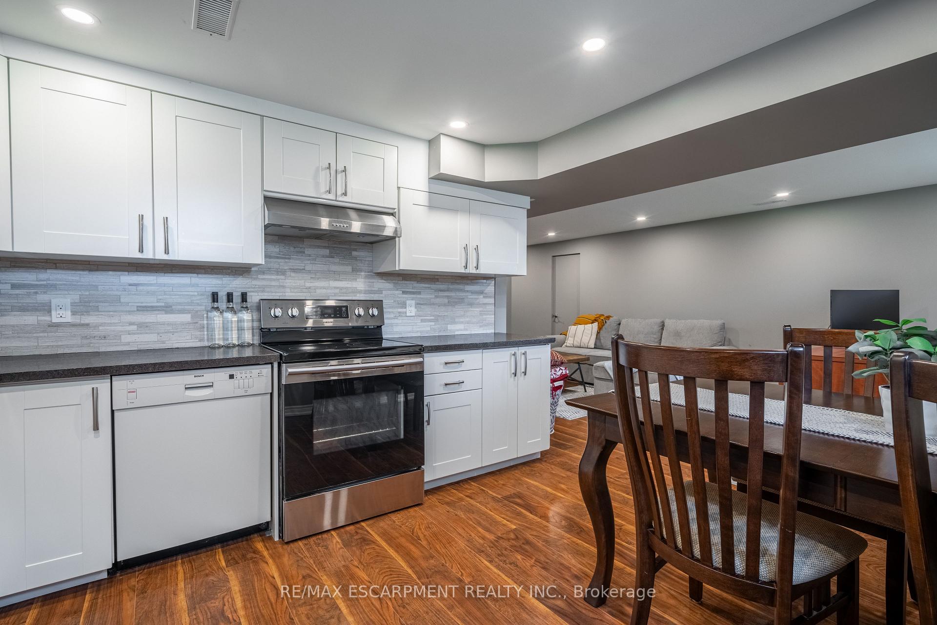 Photo 31 of 12 Southmeadow Court, Hamilton, Stoney Creek — HOMEH