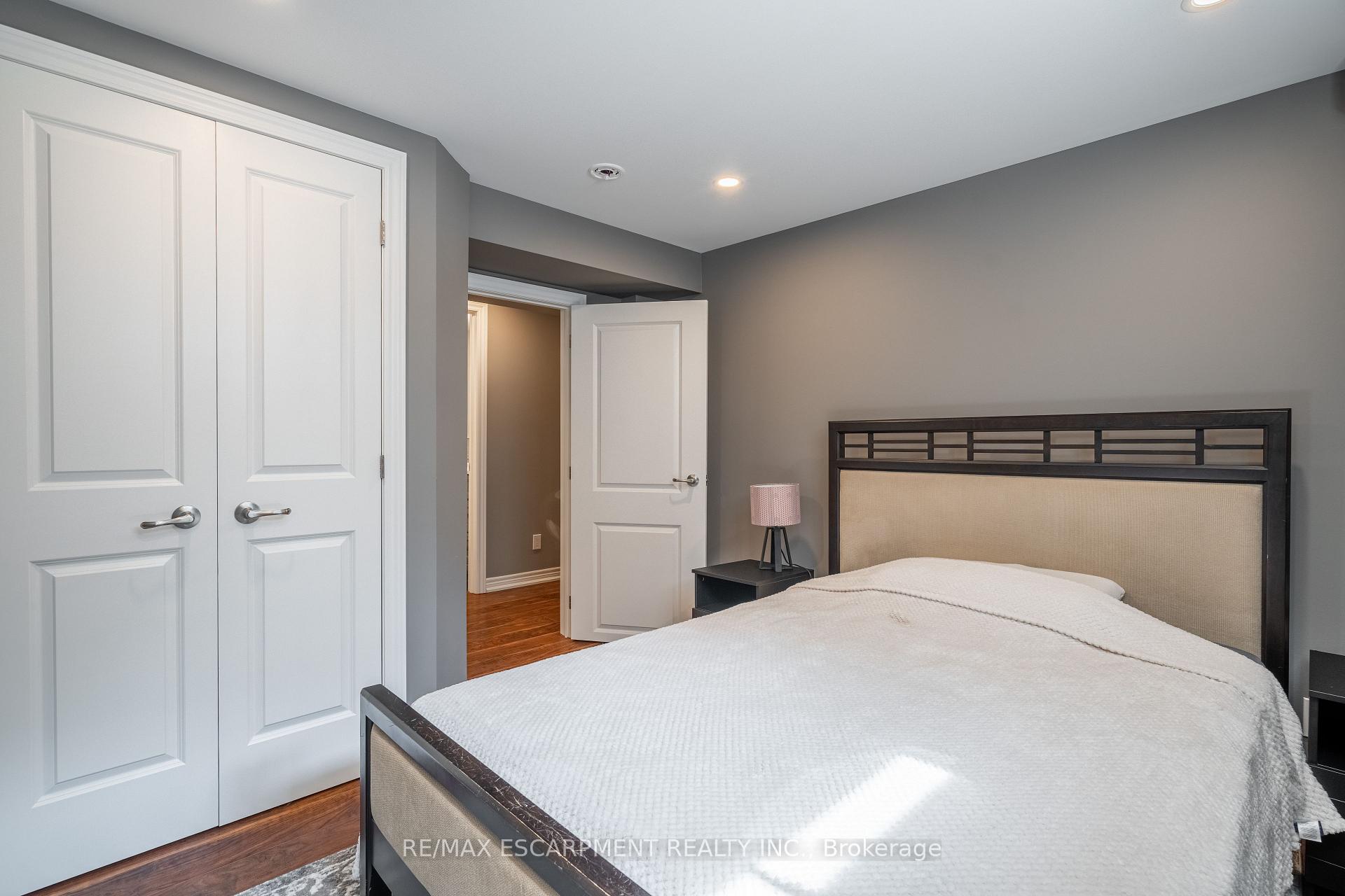 Photo 33 of 12 Southmeadow Court, Hamilton, Stoney Creek — HOMEH