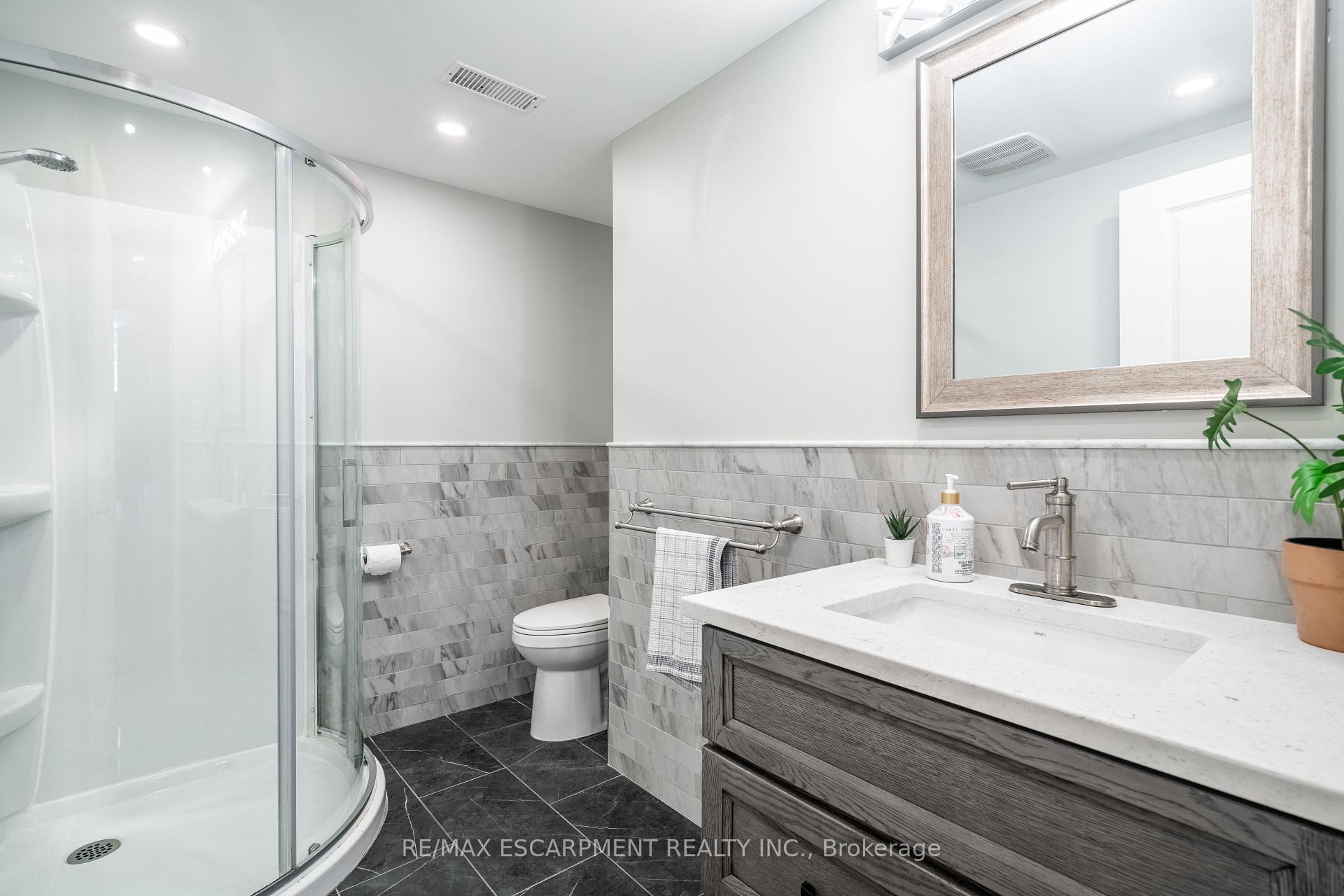 Photo 37 of 12 Southmeadow Court, Hamilton, Stoney Creek — HOMEH