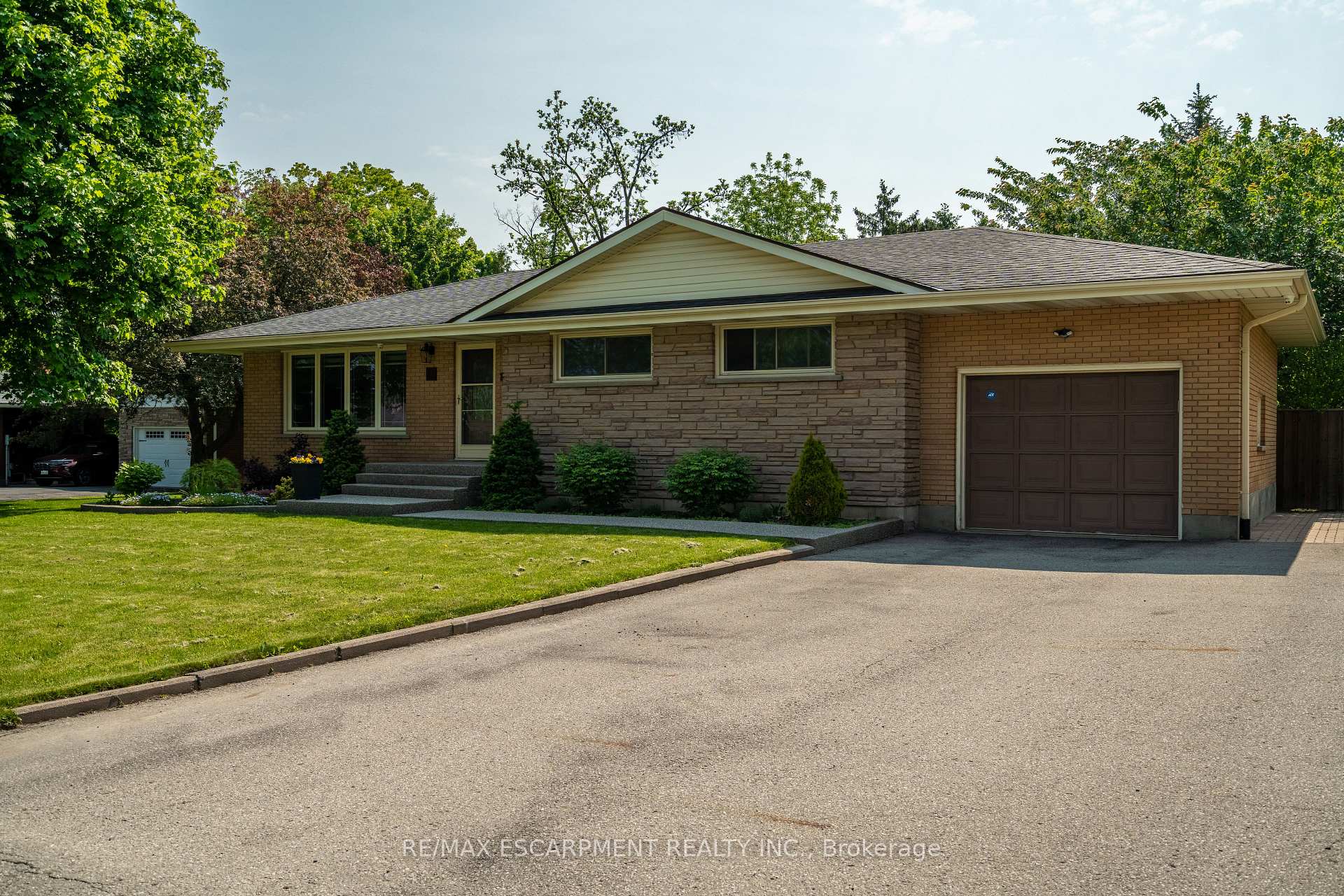 Photo 50 of 12 Southmeadow Court, Hamilton, Stoney Creek — HOMEH