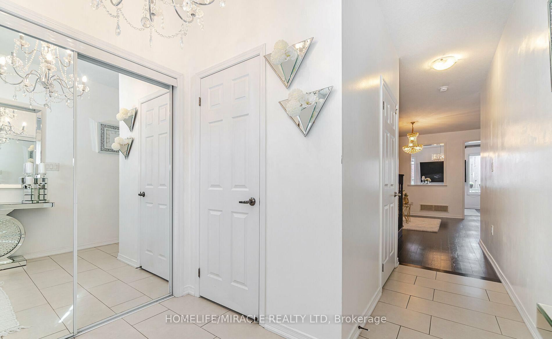 Photo 2 of Unit Main, 5 Felix Close, Brampton, Northwest Brampton — HOMEH
