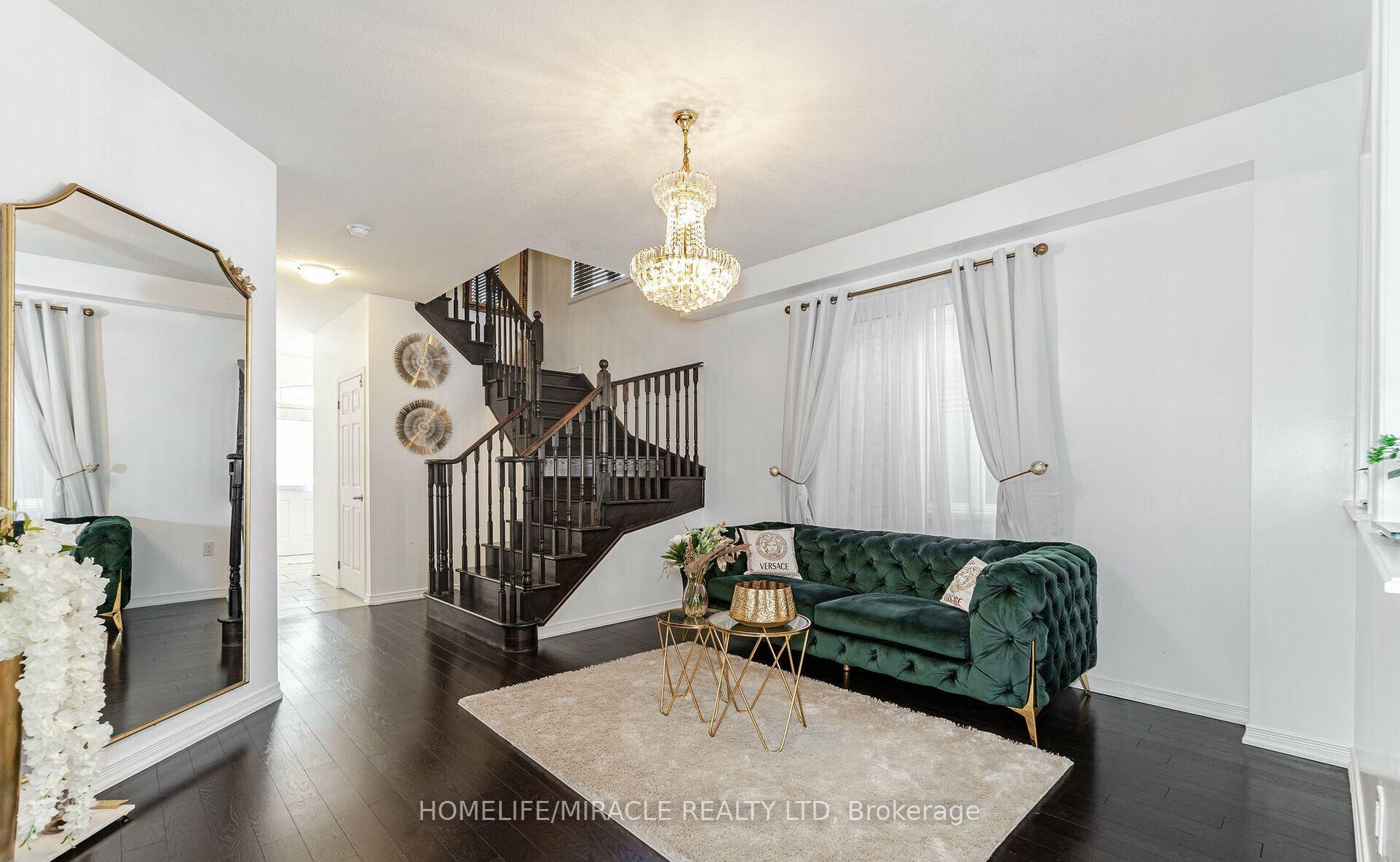Photo 7 of Unit Main, 5 Felix Close, Brampton, Northwest Brampton — HOMEH