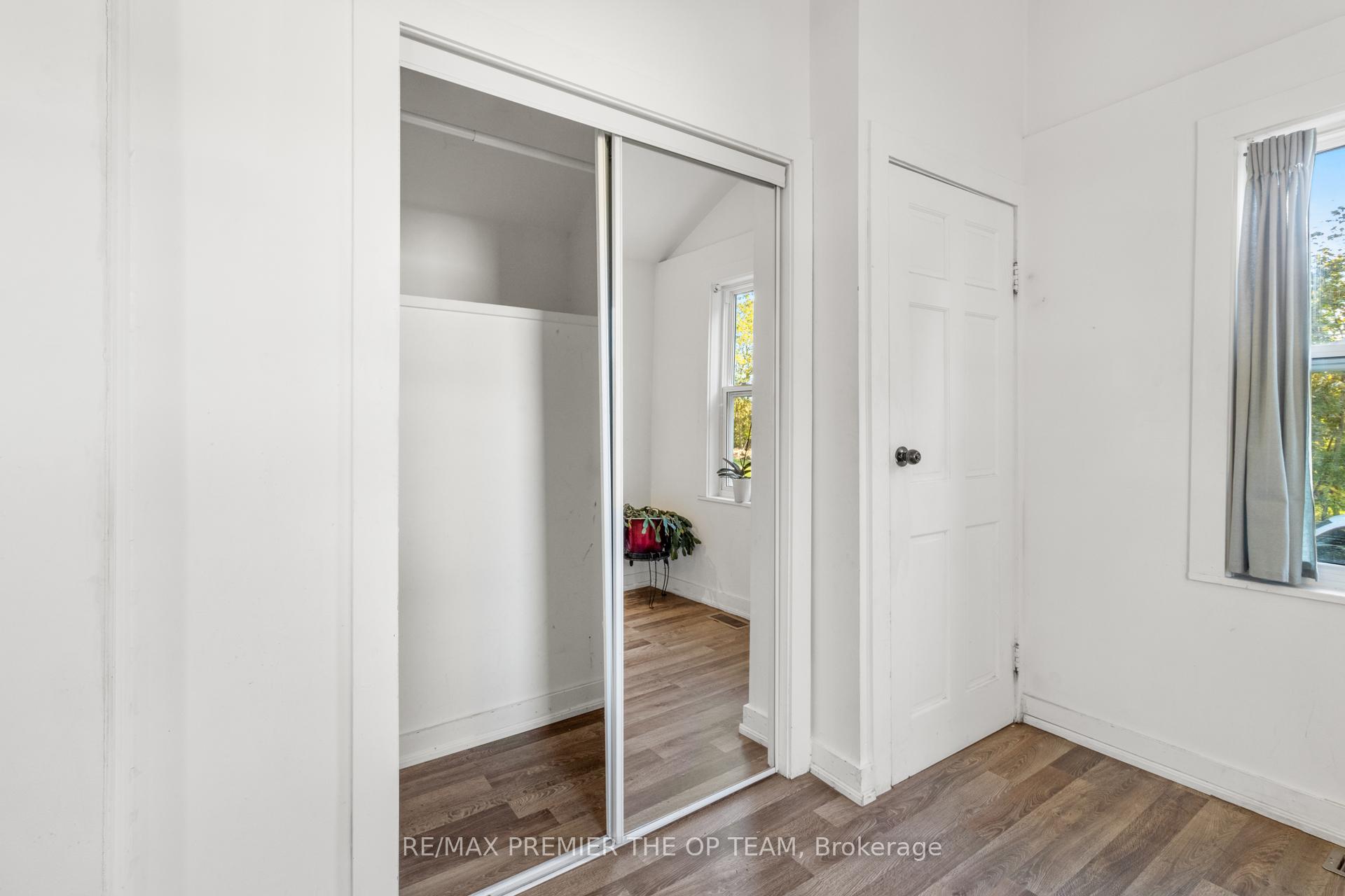 Photo 10 of 10128 Keele Street, Vaughan, Maple — HOMEH