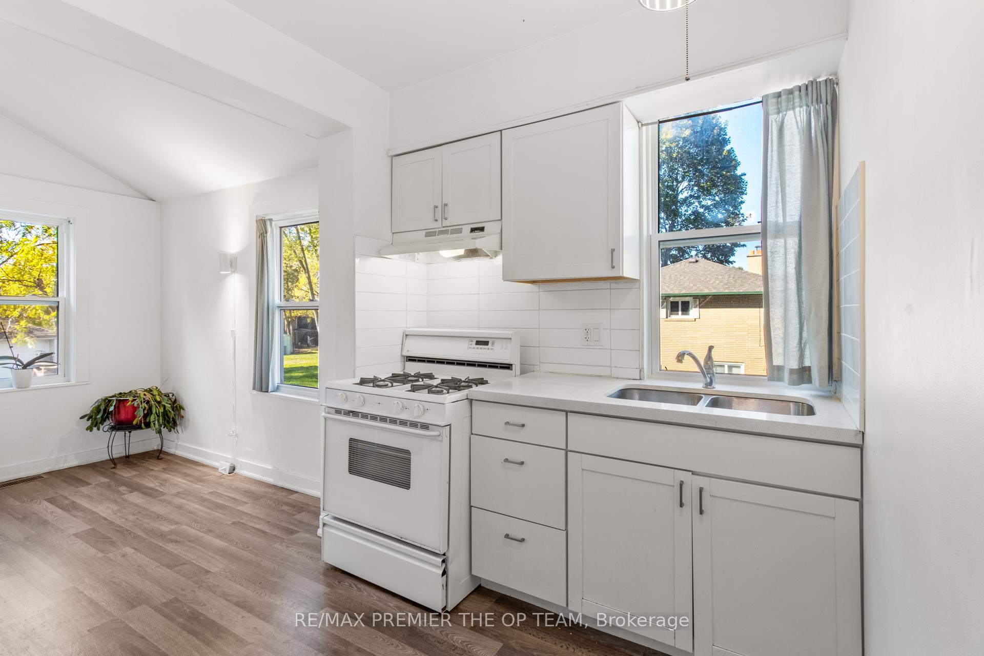 Photo 18 of 10128 Keele Street, Vaughan, Maple — HOMEH