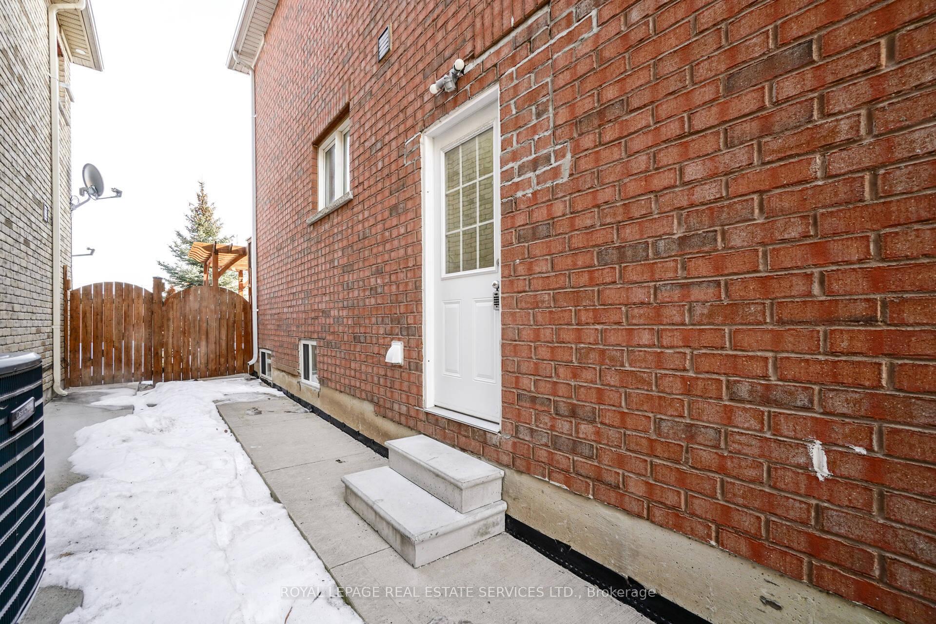 Photo 4 of Unit Bsmt, 30 Messina Avenue, Brampton, Bram West — HOMEH
