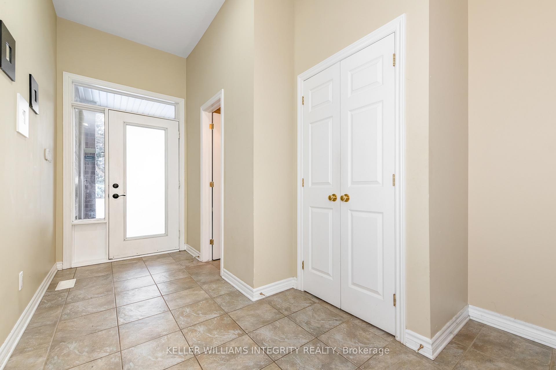 Photo 2 of 73 Hatchley Road, Ottawa, Blossom Park/Kemp Park/Findlay Creek — HOMEH