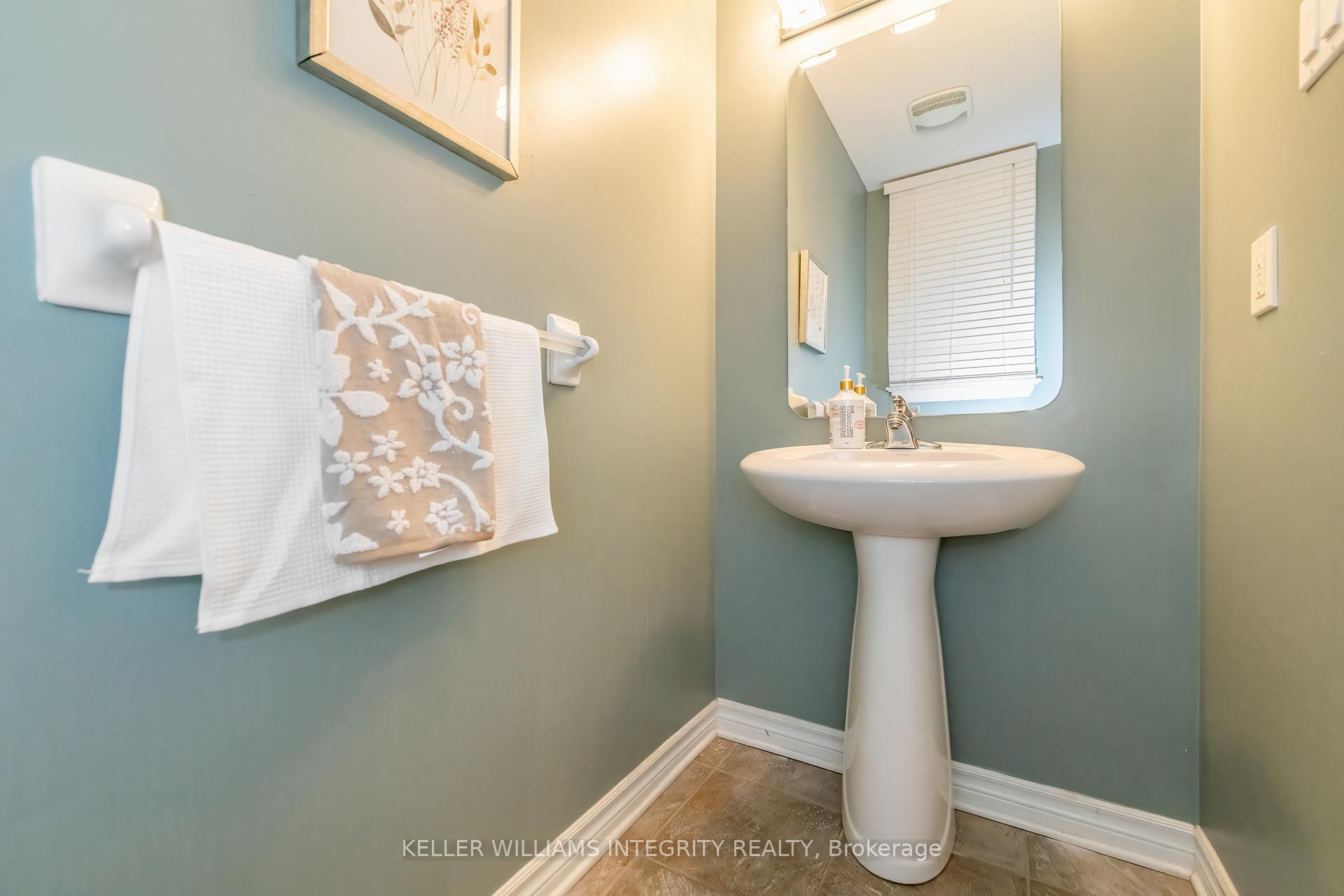 Photo 5 of 73 Hatchley Road, Ottawa, Blossom Park/Kemp Park/Findlay Creek — HOMEH