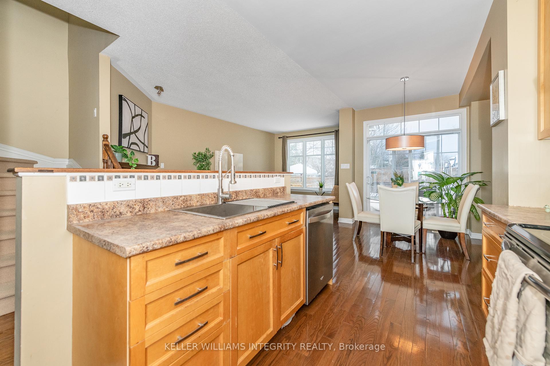 Photo 10 of 73 Hatchley Road, Ottawa, Blossom Park/Kemp Park/Findlay Creek — HOMEH