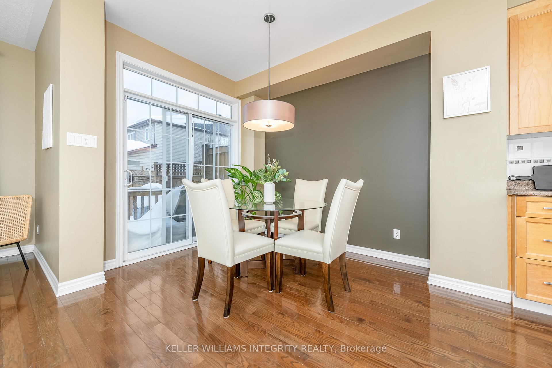 Photo 9 of 73 Hatchley Road, Ottawa, Blossom Park/Kemp Park/Findlay Creek — HOMEH
