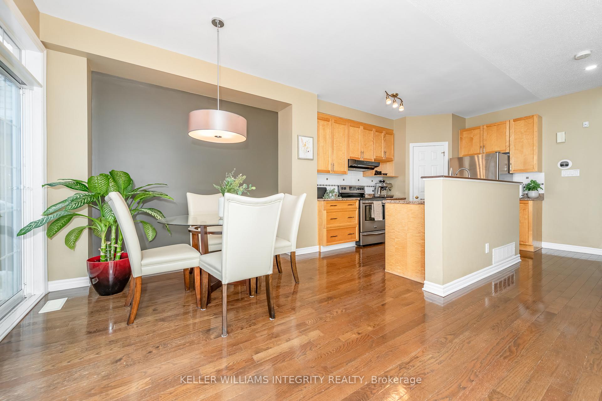 Photo 11 of 73 Hatchley Road, Ottawa, Blossom Park/Kemp Park/Findlay Creek — HOMEH