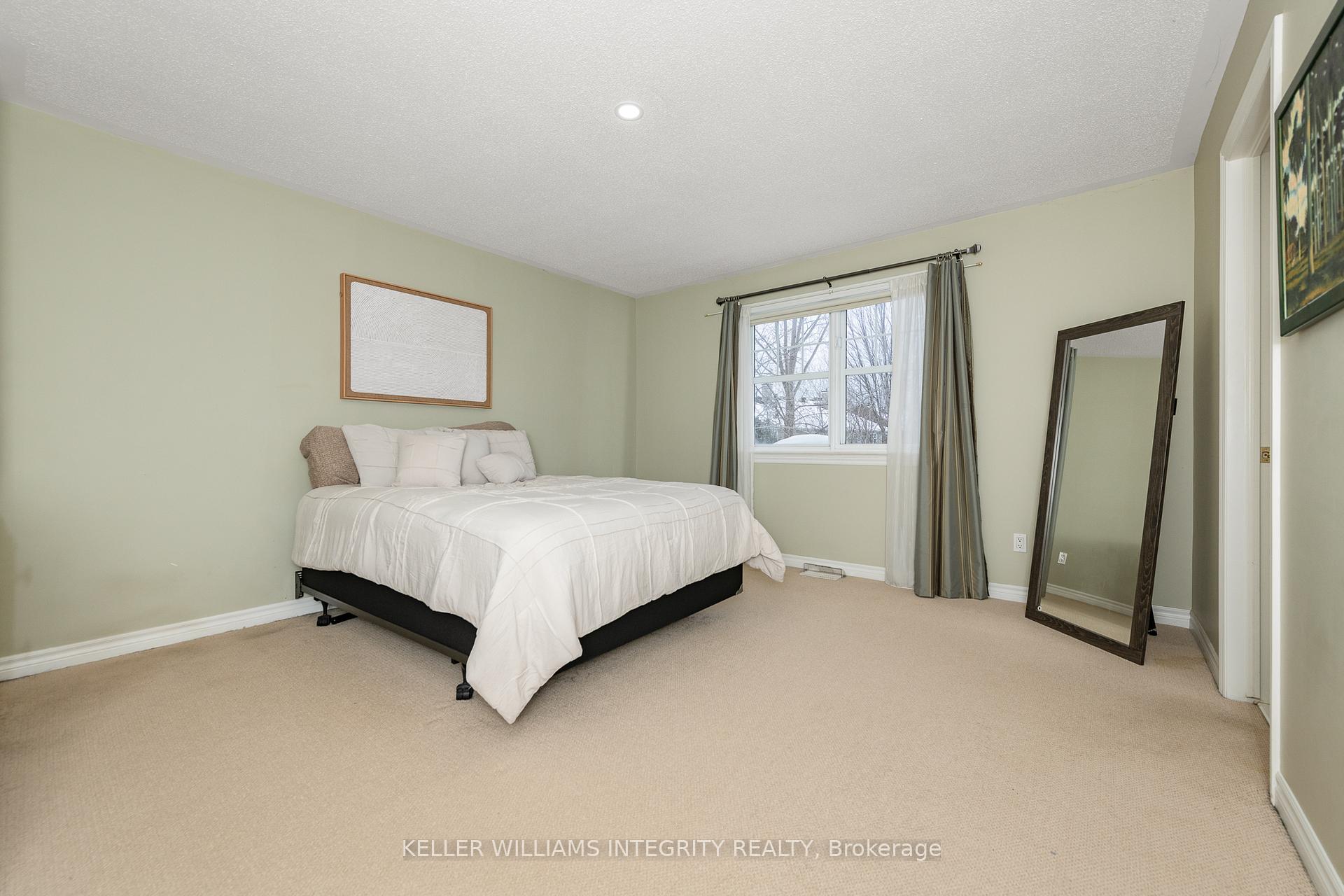 Photo 14 of 73 Hatchley Road, Ottawa, Blossom Park/Kemp Park/Findlay Creek — HOMEH