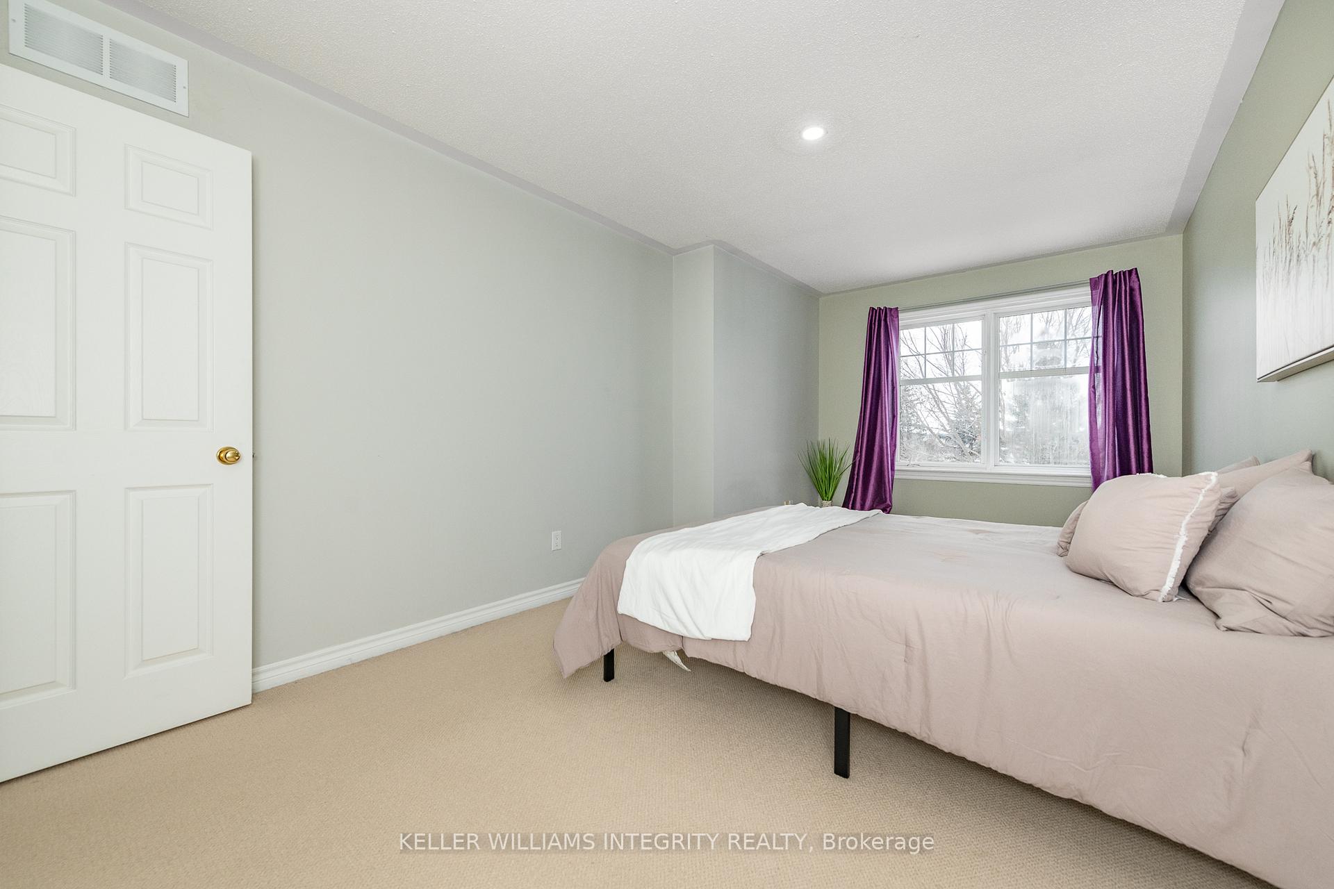 Photo 25 of 73 Hatchley Road, Ottawa, Blossom Park/Kemp Park/Findlay Creek — HOMEH
