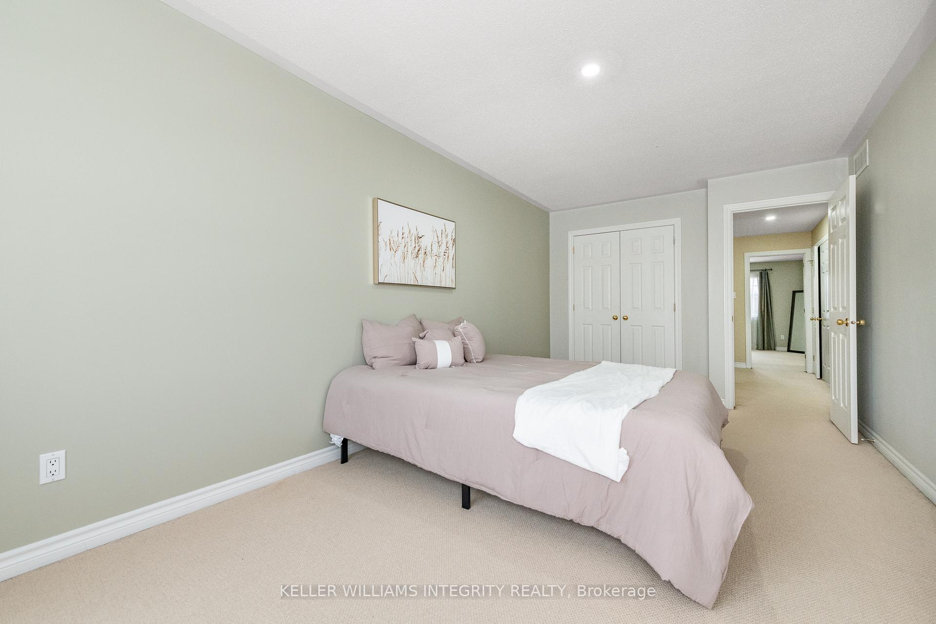 Photo 29 of 73 Hatchley Road, Ottawa, Blossom Park/Kemp Park/Findlay Creek — HOMEH