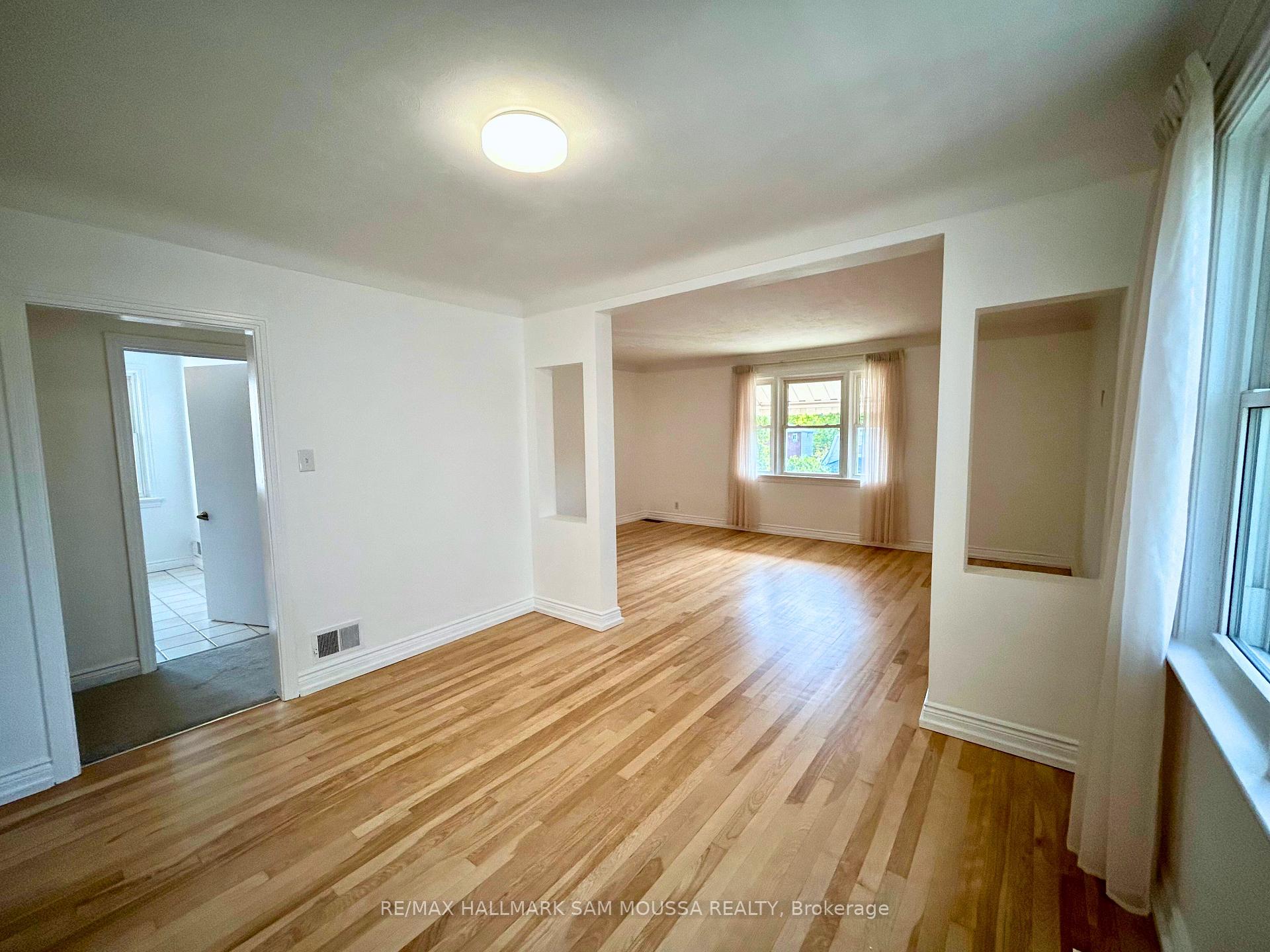 Photo 7 of Unit 3, 309 Currell Avenue N, Ottawa, Westboro/Hampton Park — HOMEH