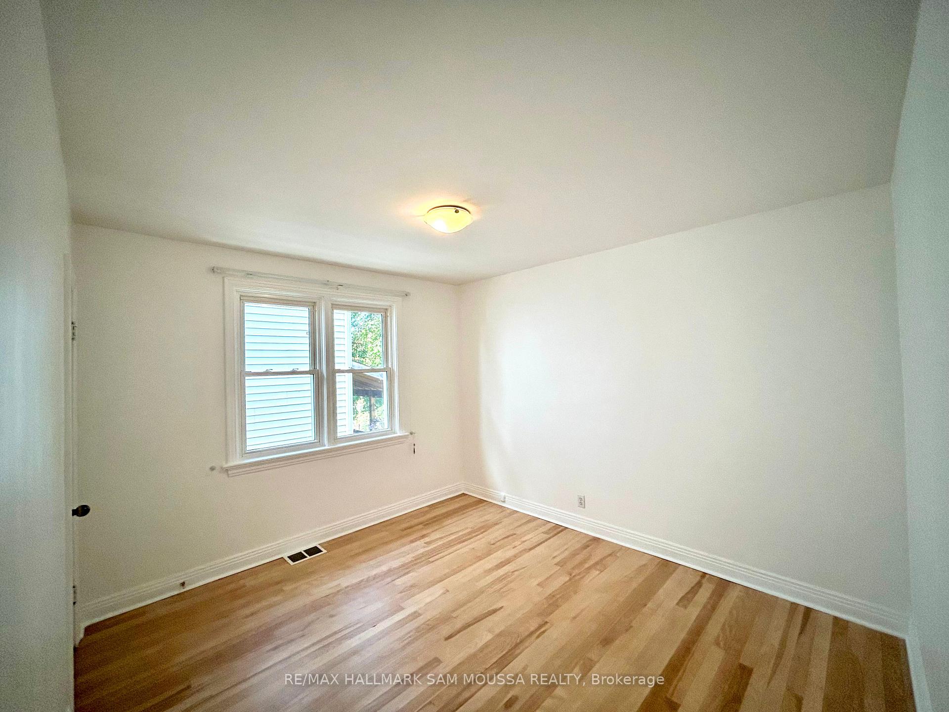 Photo 19 of Unit 3, 309 Currell Avenue N, Ottawa, Westboro/Hampton Park — HOMEH