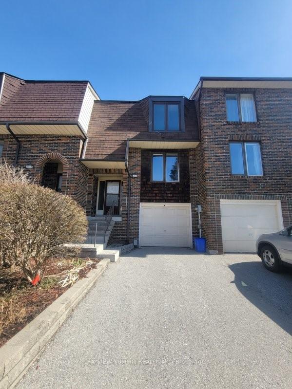 Photo 1 of 467 Simonston Boulevard, Markham, Thornhill — HOMEH
