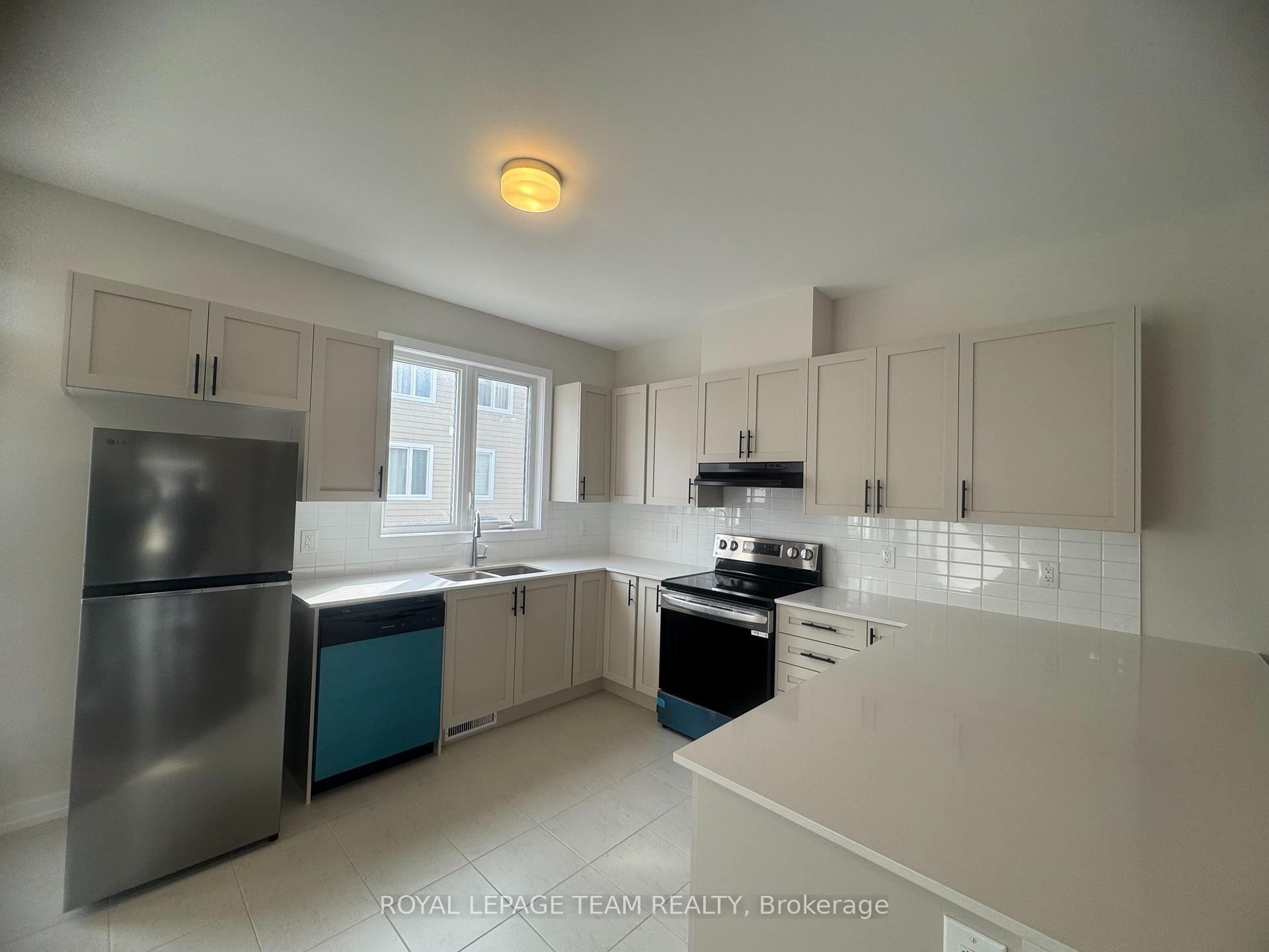 Photo 4 of 958 Seagrave Lane, Ottawa, Richmond — HOMEH