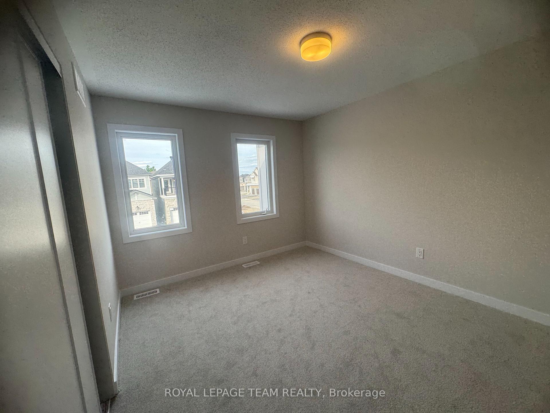 Photo 11 of 958 Seagrave Lane, Ottawa, Richmond — HOMEH