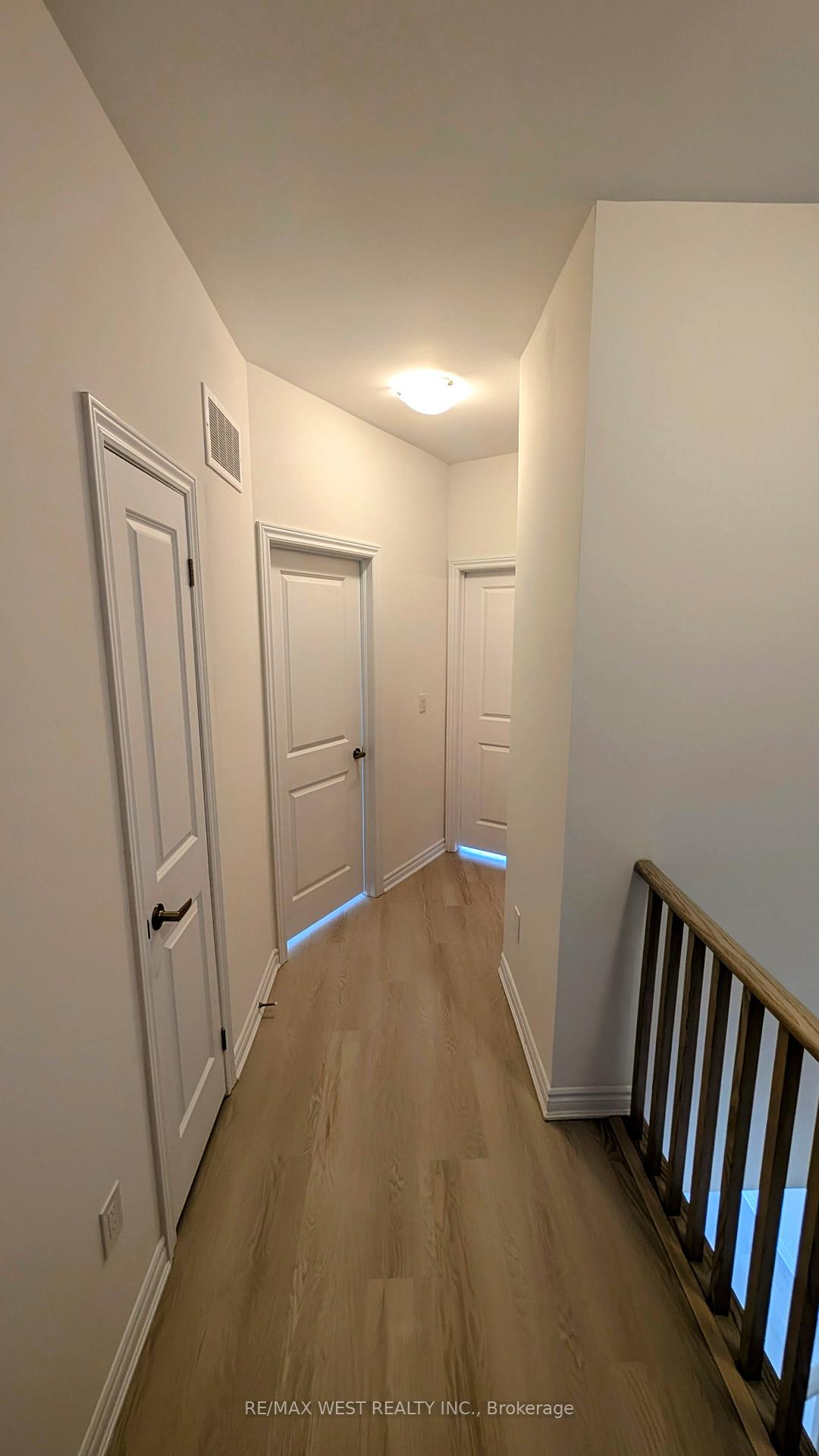 Photo 36 of 21 Inverary Crescent, Vaughan, Kleinburg — HOMEH