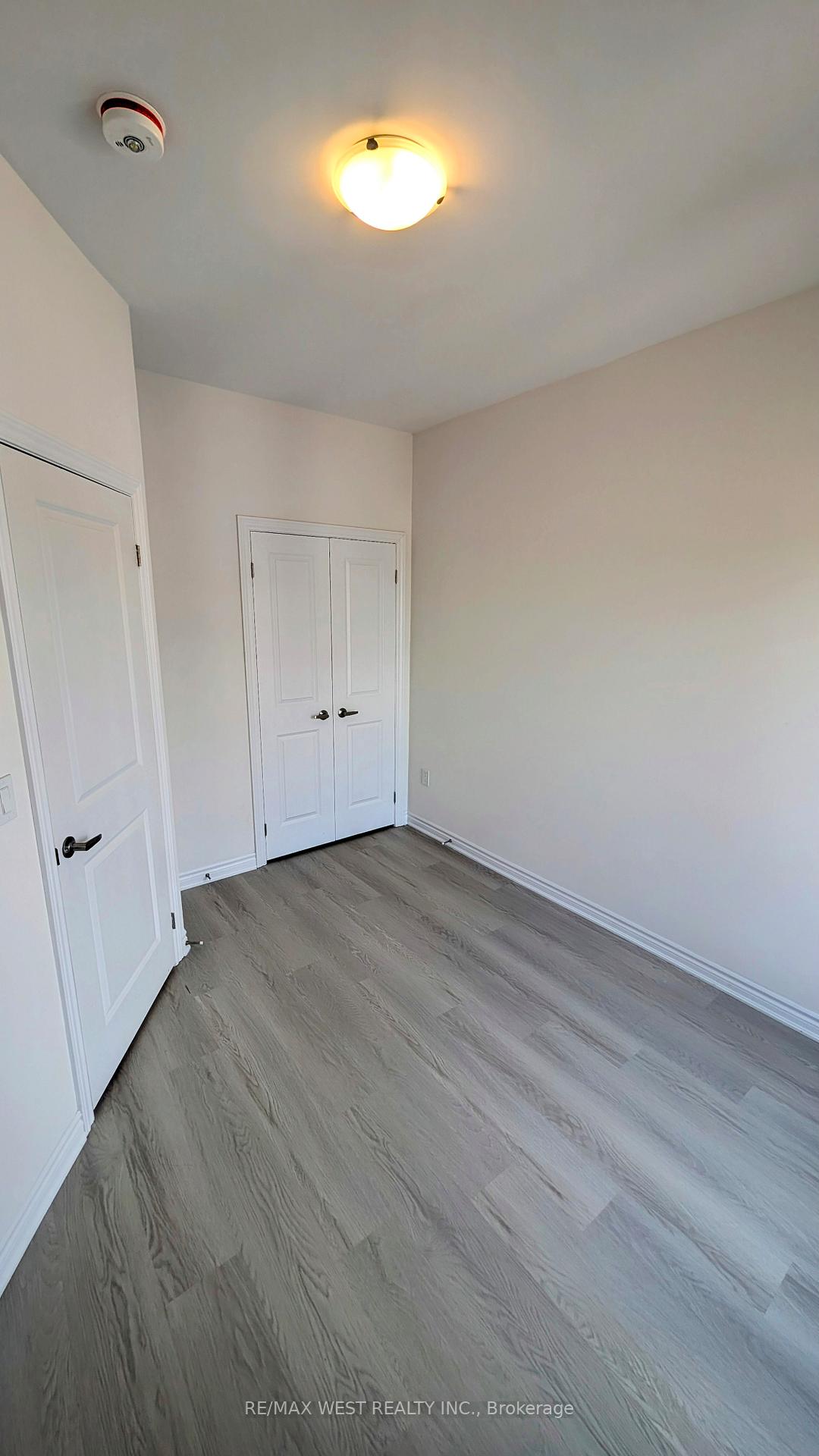 Photo 32 of 21 Inverary Crescent, Vaughan, Kleinburg — HOMEH