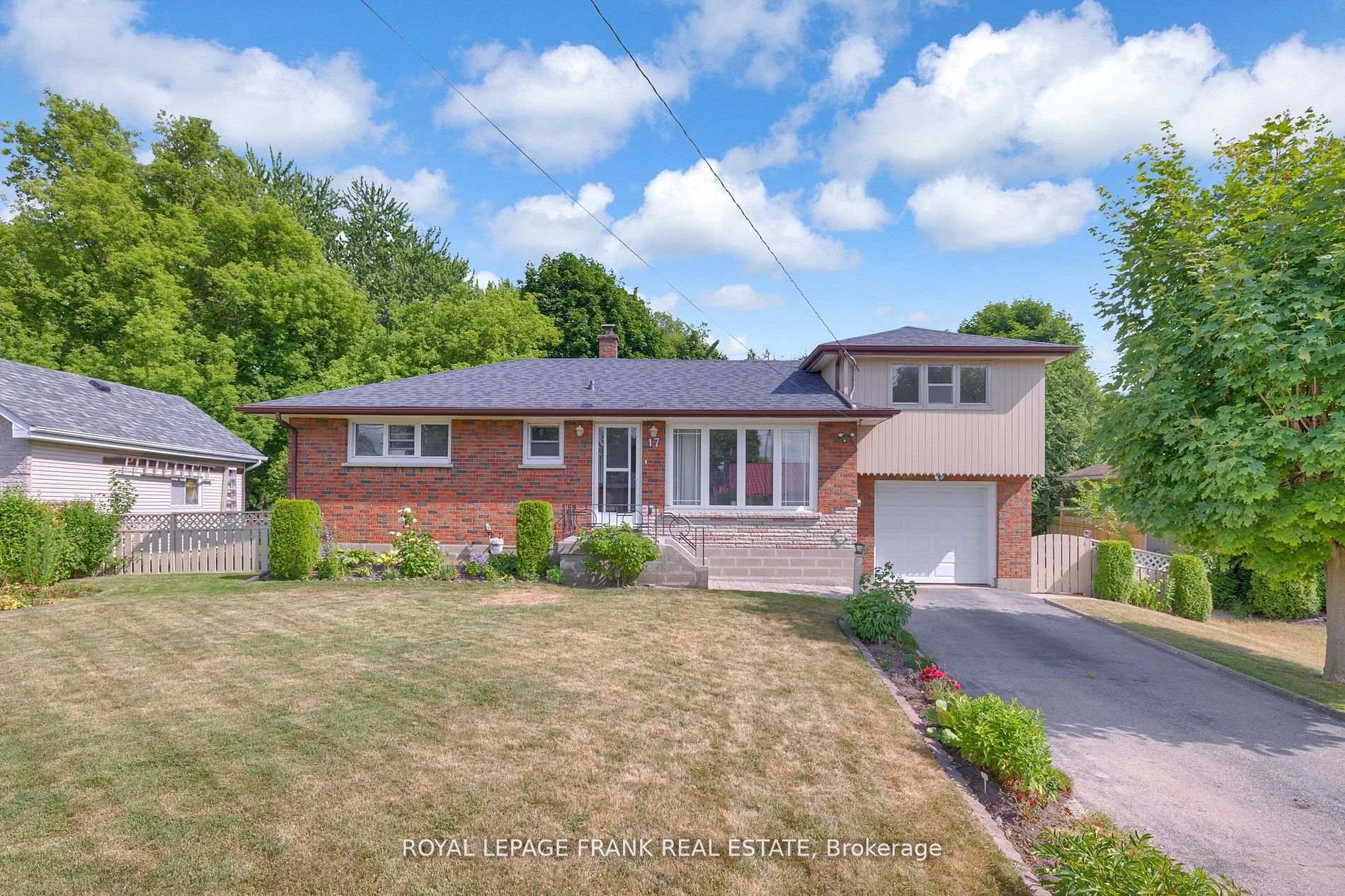 Photo 1 of 17 Phair Avenue, Clarington, Courtice — HOMEH