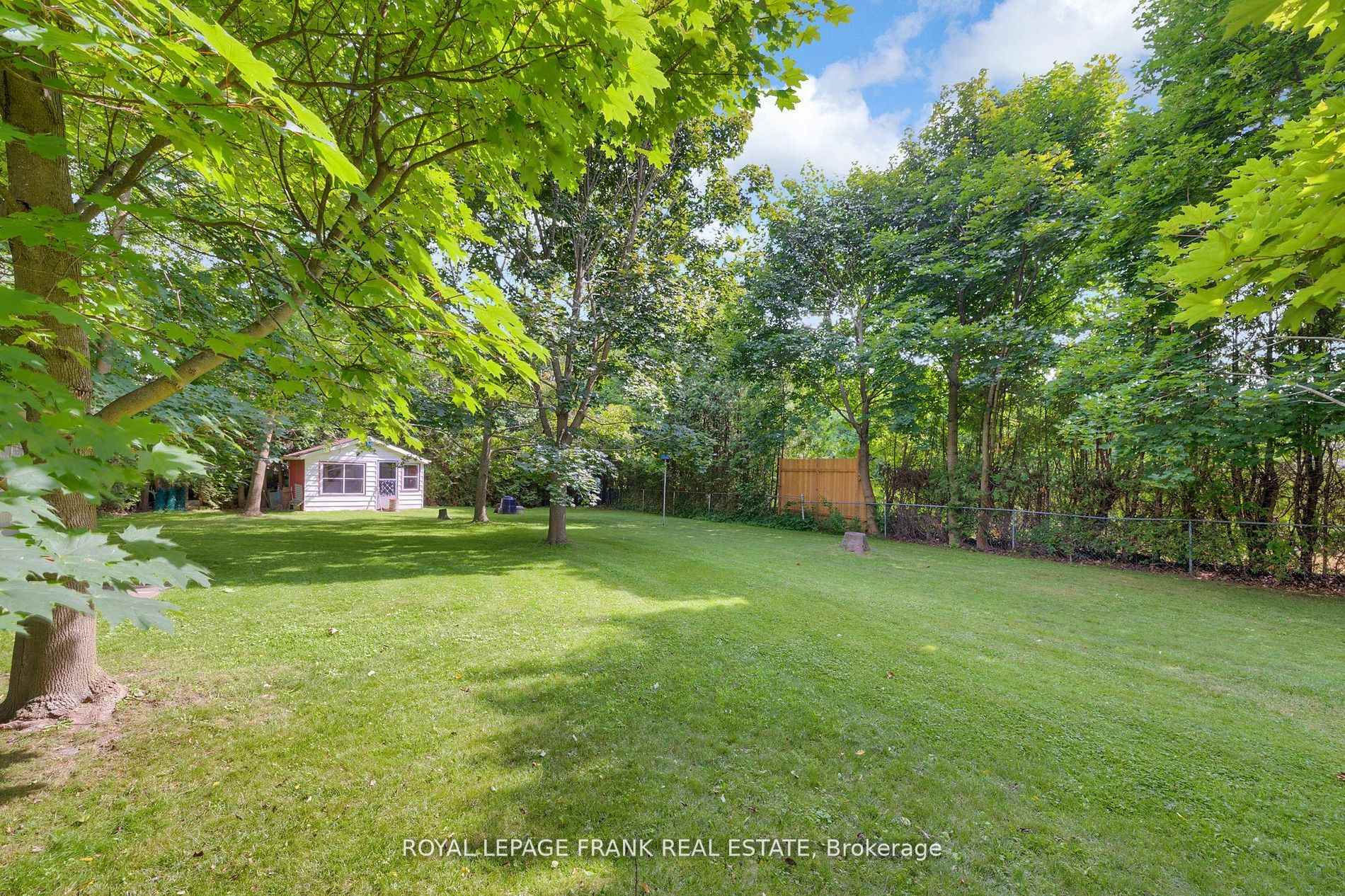 Photo 4 of 17 Phair Avenue, Clarington, Courtice — HOMEH
