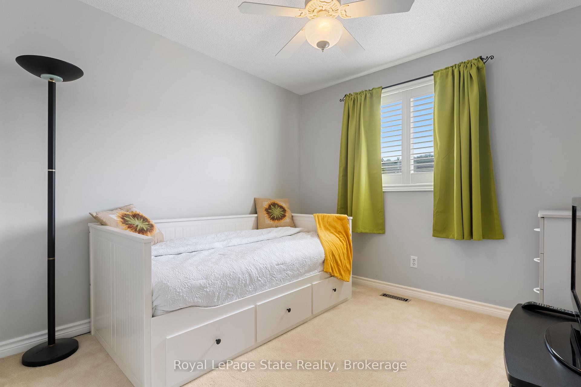Photo 19 of 13 Walker Court, Grimsby, Grimsby East — HOMEH