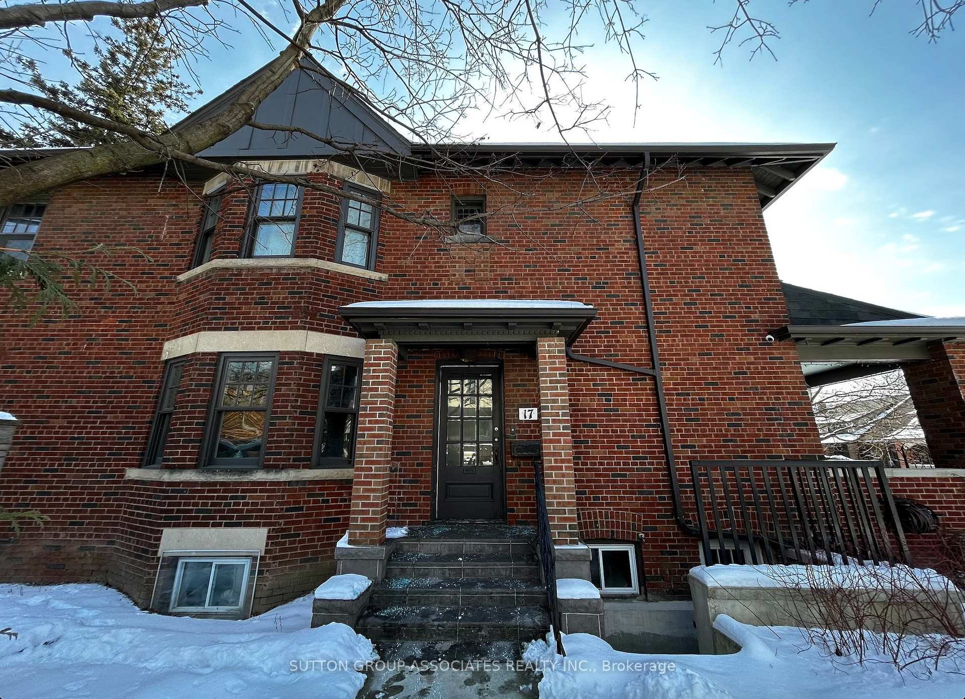 Photo 1 of Unit Upper, 17 Humewood Gardens, Toronto, Humewood-Cedarvale — HOMEH