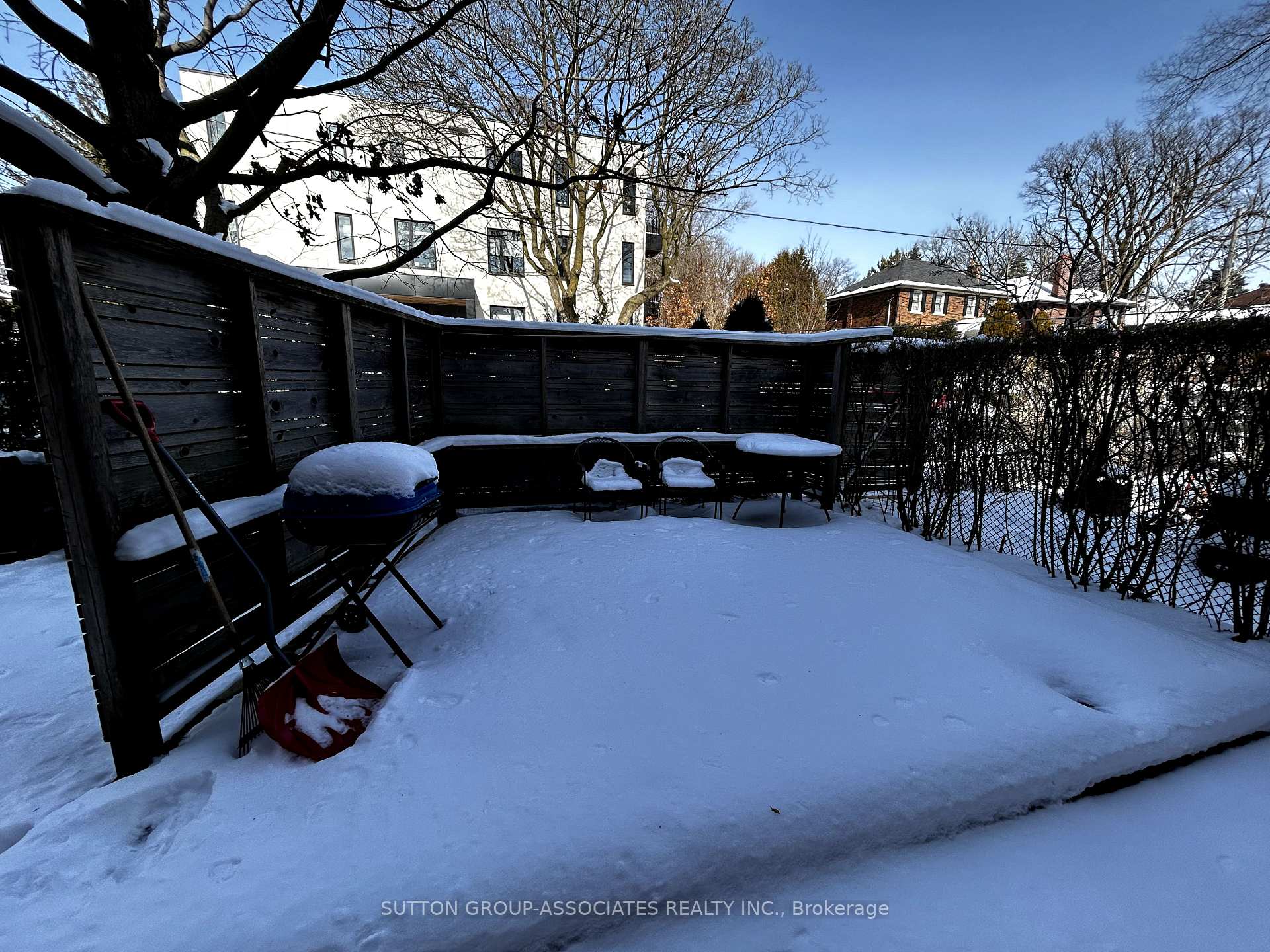 Photo 7 of Unit Upper, 17 Humewood Gardens, Toronto, Humewood-Cedarvale — HOMEH