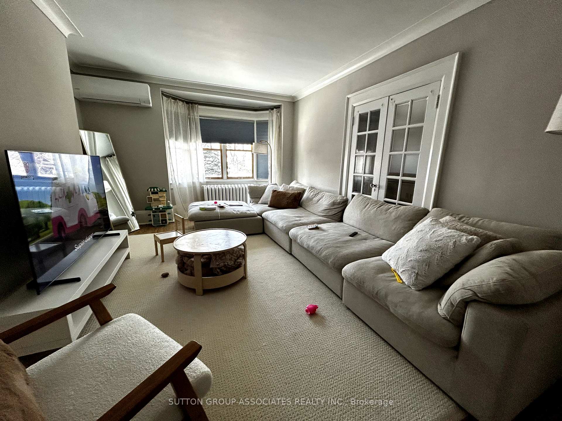Photo 8 of Unit Upper, 17 Humewood Gardens, Toronto, Humewood-Cedarvale — HOMEH