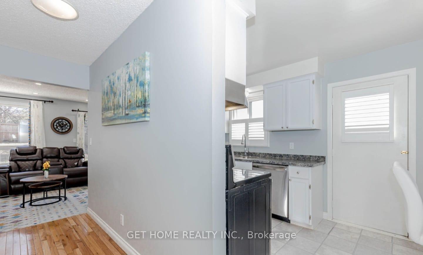 Photo 6 of 17 Overbank Drive, Oshawa, McLaughlin — HOMEH