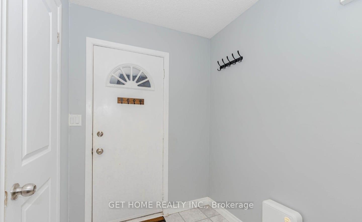 Photo 7 of 17 Overbank Drive, Oshawa, McLaughlin — HOMEH