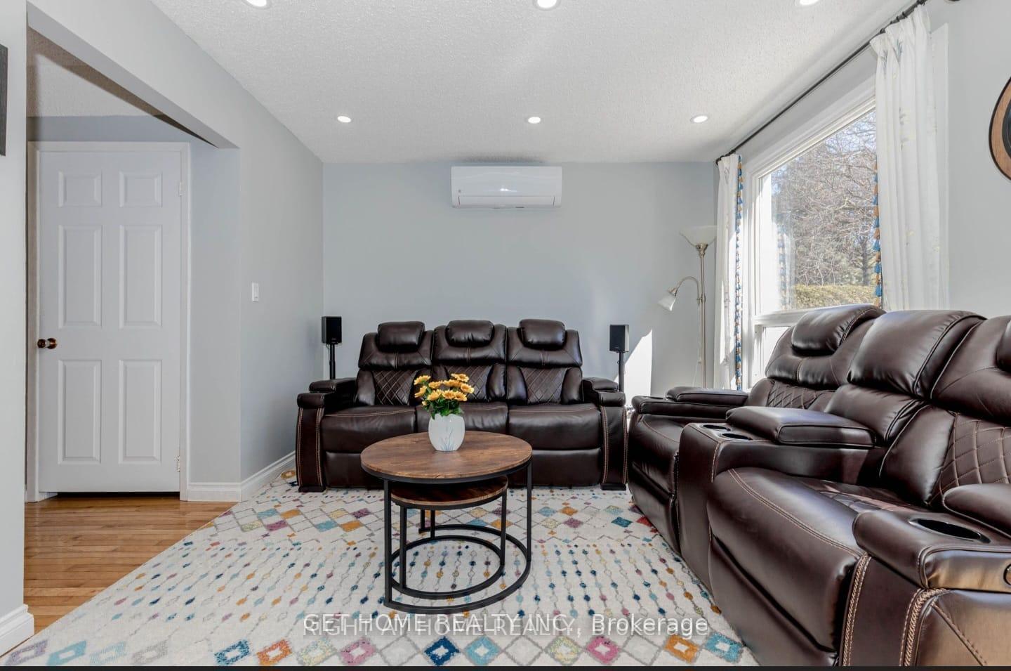 Photo 8 of 17 Overbank Drive, Oshawa, McLaughlin — HOMEH