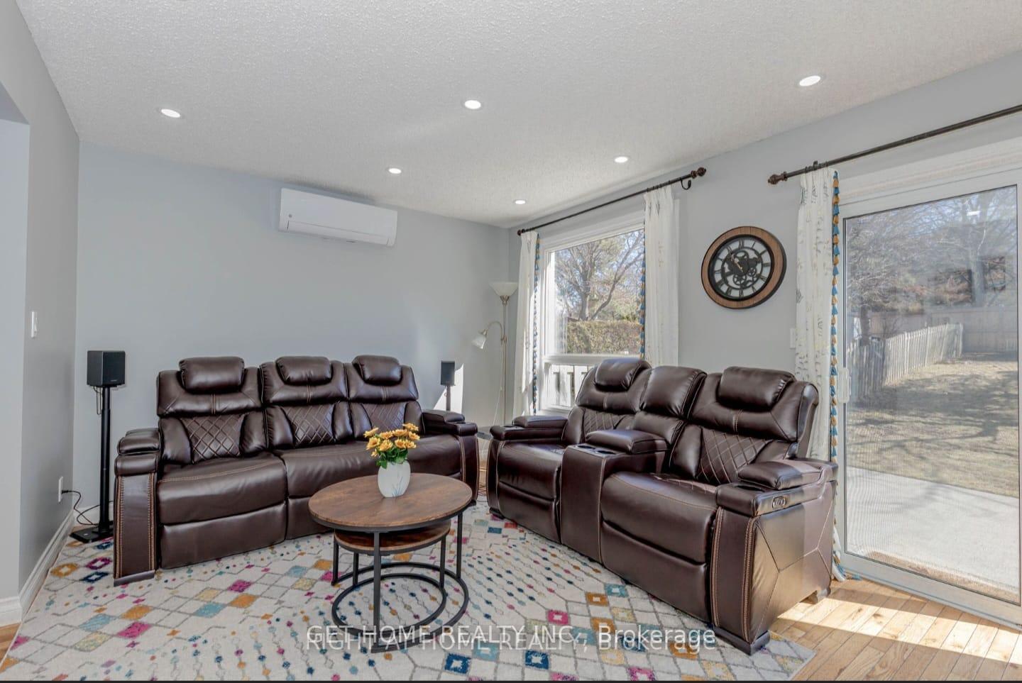 Photo 9 of 17 Overbank Drive, Oshawa, McLaughlin — HOMEH