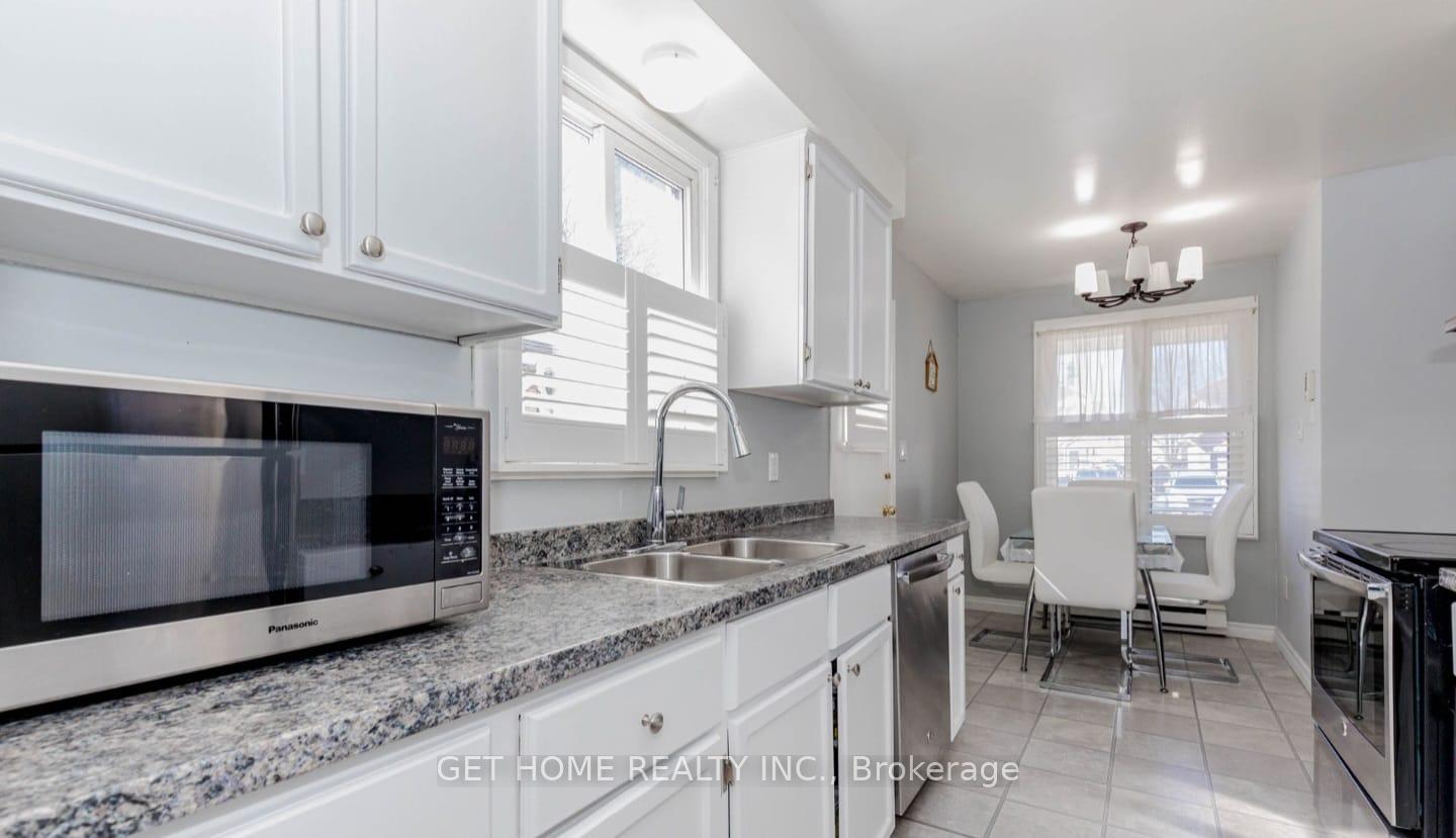 Photo 12 of 17 Overbank Drive, Oshawa, McLaughlin — HOMEH