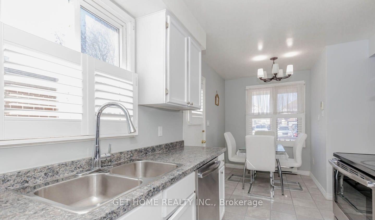Photo 11 of 17 Overbank Drive, Oshawa, McLaughlin — HOMEH