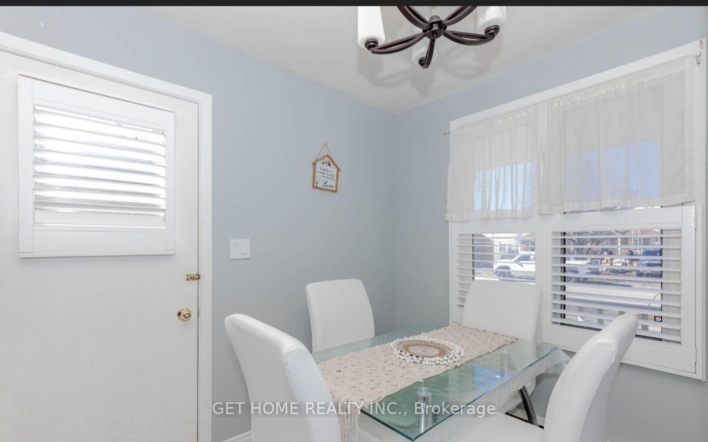Photo 14 of 17 Overbank Drive, Oshawa, McLaughlin — HOMEH