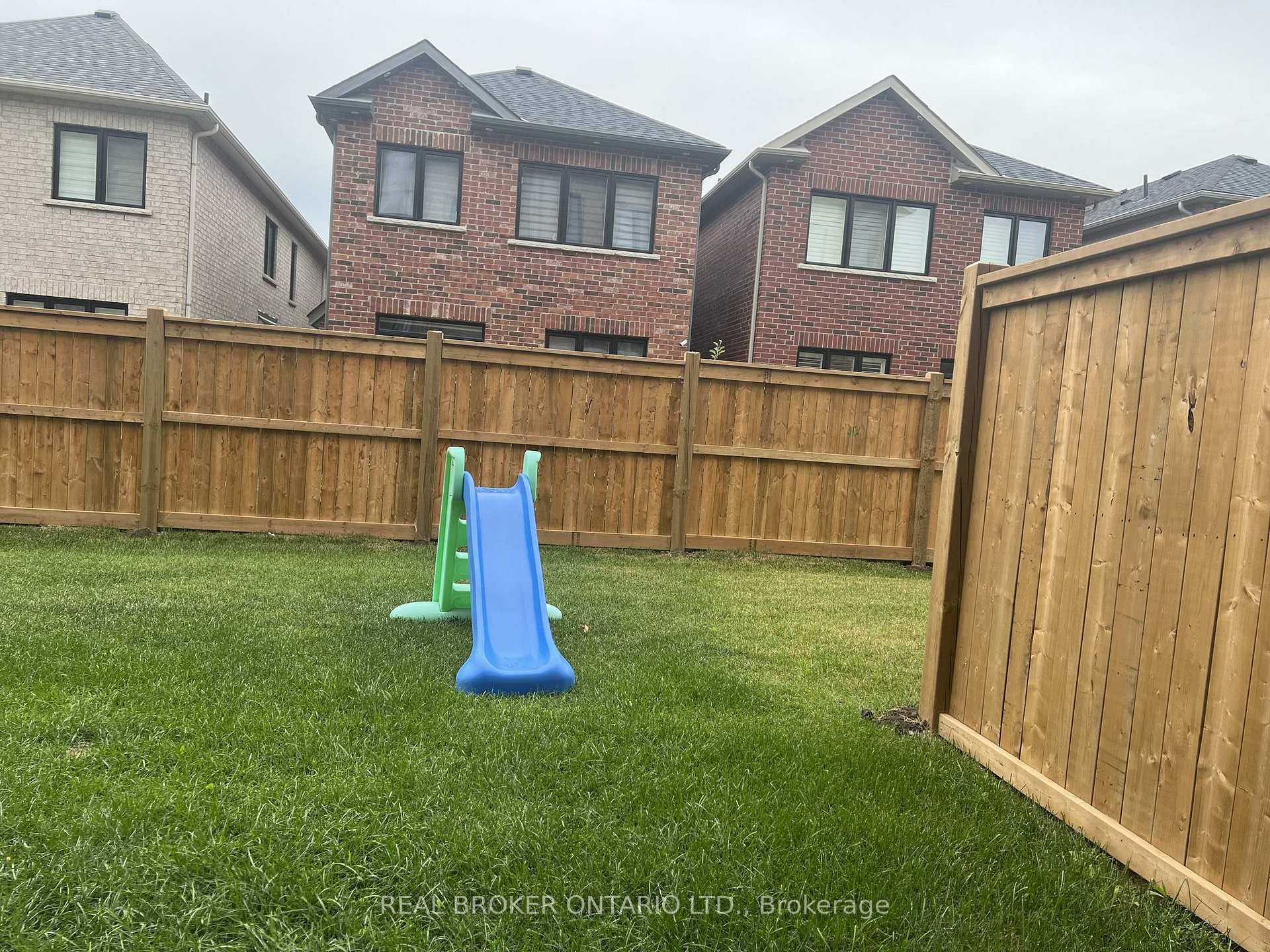 Photo 31 of 22 Icemaker Way, Whitby, Rural Whitby — HOMEH