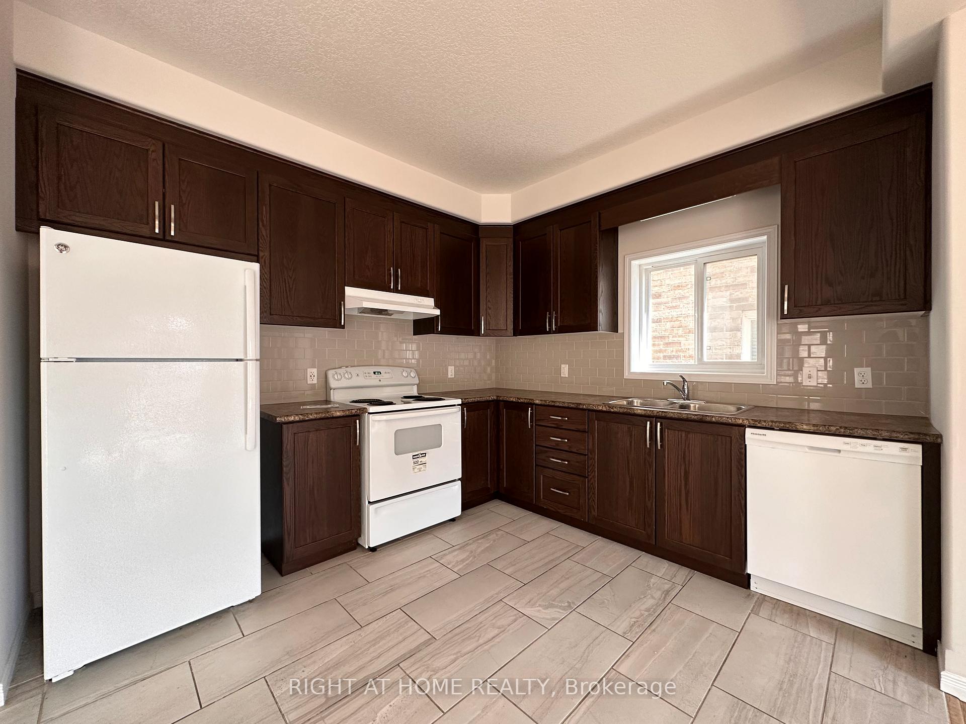 Photo 14 of 271 Ginseng Street N, Waterloo — HOMEH
