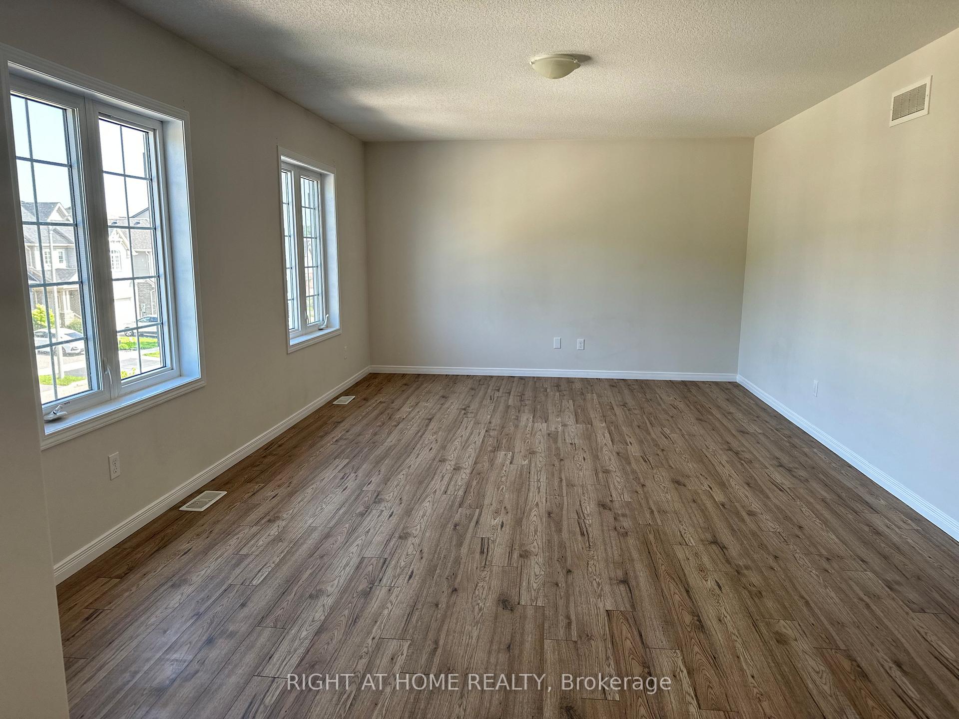 Photo 32 of 271 Ginseng Street N, Waterloo — HOMEH