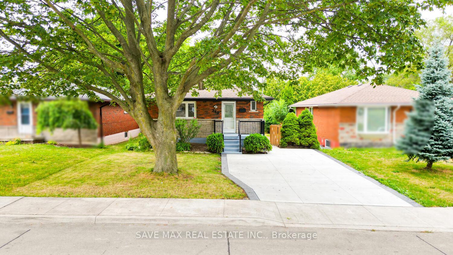 Photo 2 of 248 West 18th Street, Hamilton, Buchanan — HOMEH