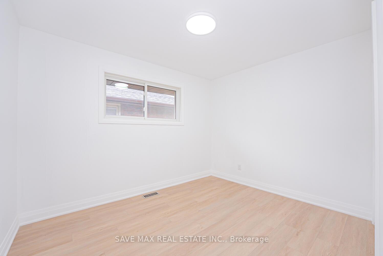 Photo 23 of 248 West 18th Street, Hamilton, Buchanan — HOMEH